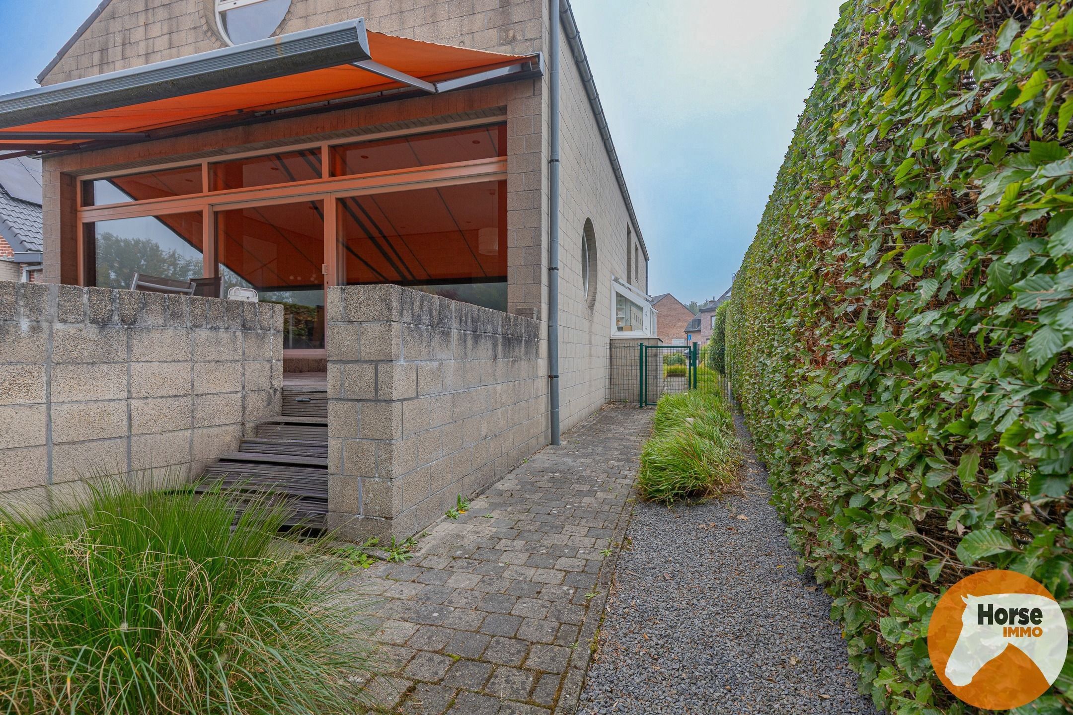 EREMBODEGEM- Ruime gezinswoning met tuin en weide  foto 27