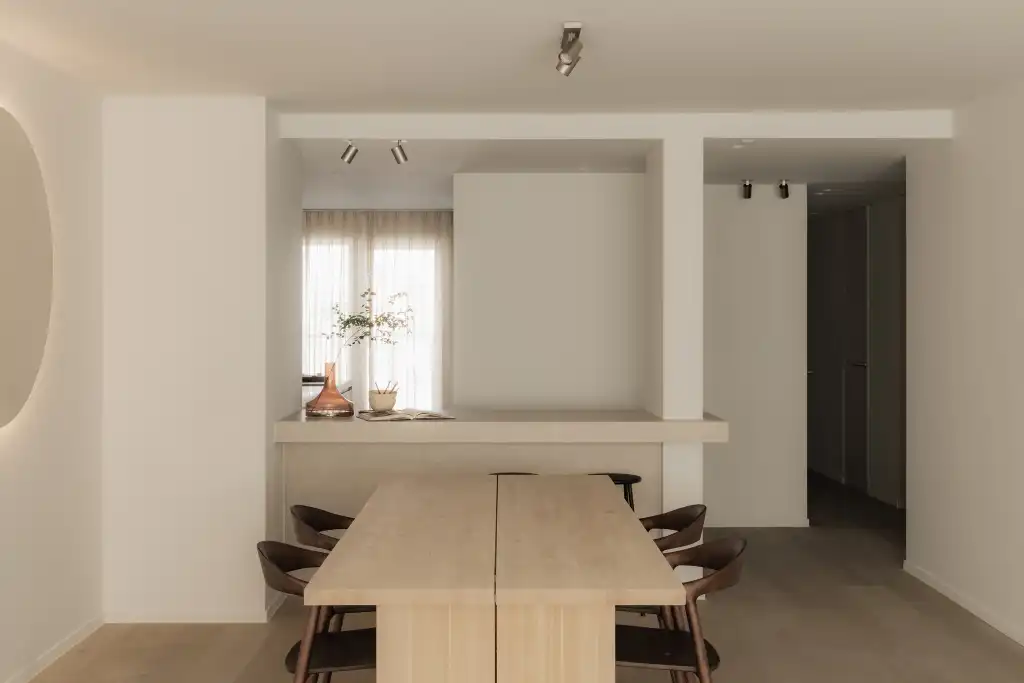 Exclusief gerenoveerd appartement met frontaal zicht op het Citadelpark foto {{pictureIndex}}