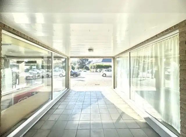 HANDELSGELIJKVLOERS | 3 PARKINGS | GARAGE foto 11
