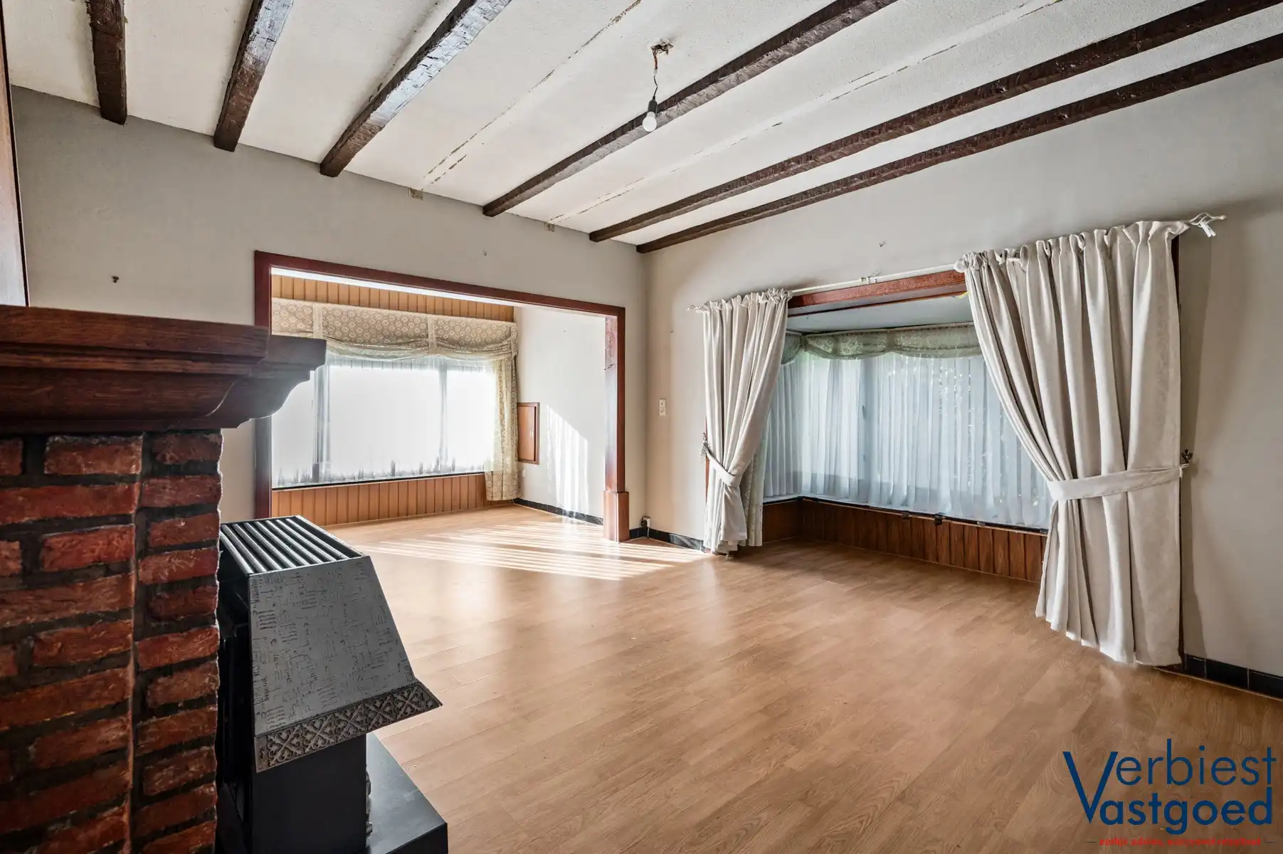Renovatieproject op uitzonderlijk perceel van 1.577 m² foto 3