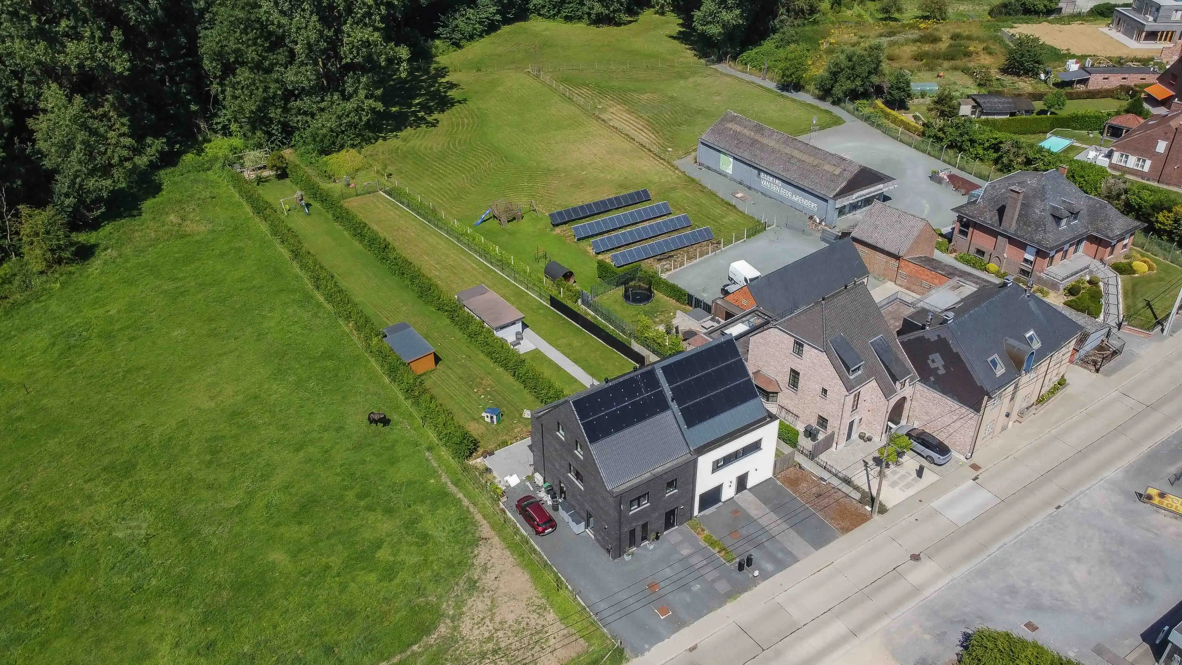 BEN-woning met 4 slaapkamers, 3 badkamers en groen uitzicht! foto 35