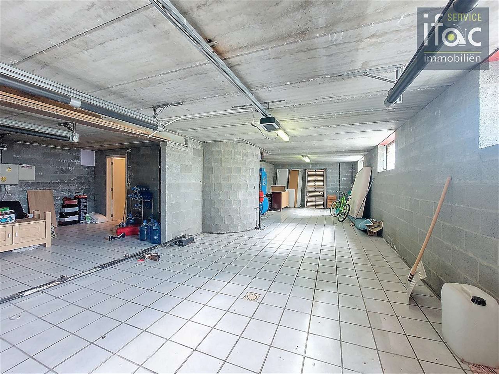 Fantastisch gelegen villa met panoramisch uitzicht  foto 27