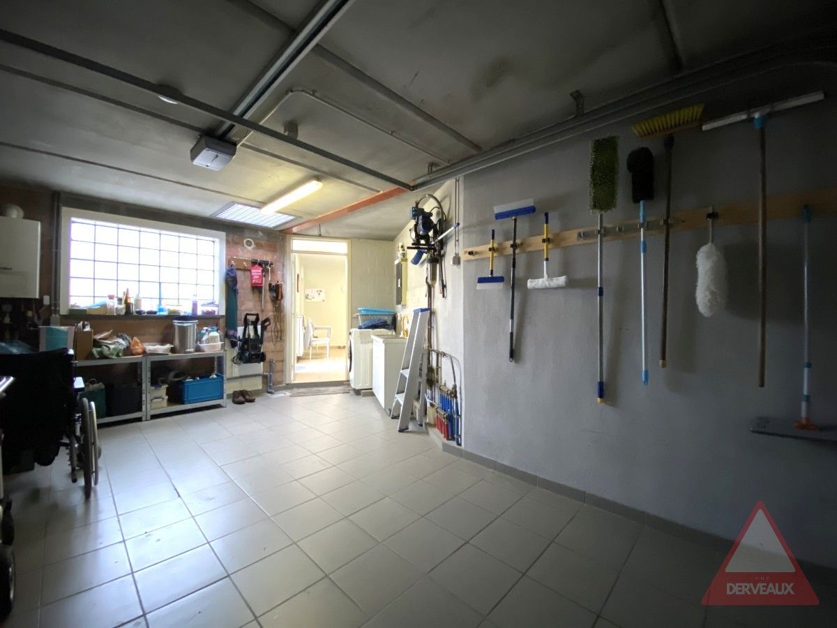 Roeselare – Gelijkvloers appartement met garage en directe toegang foto 13