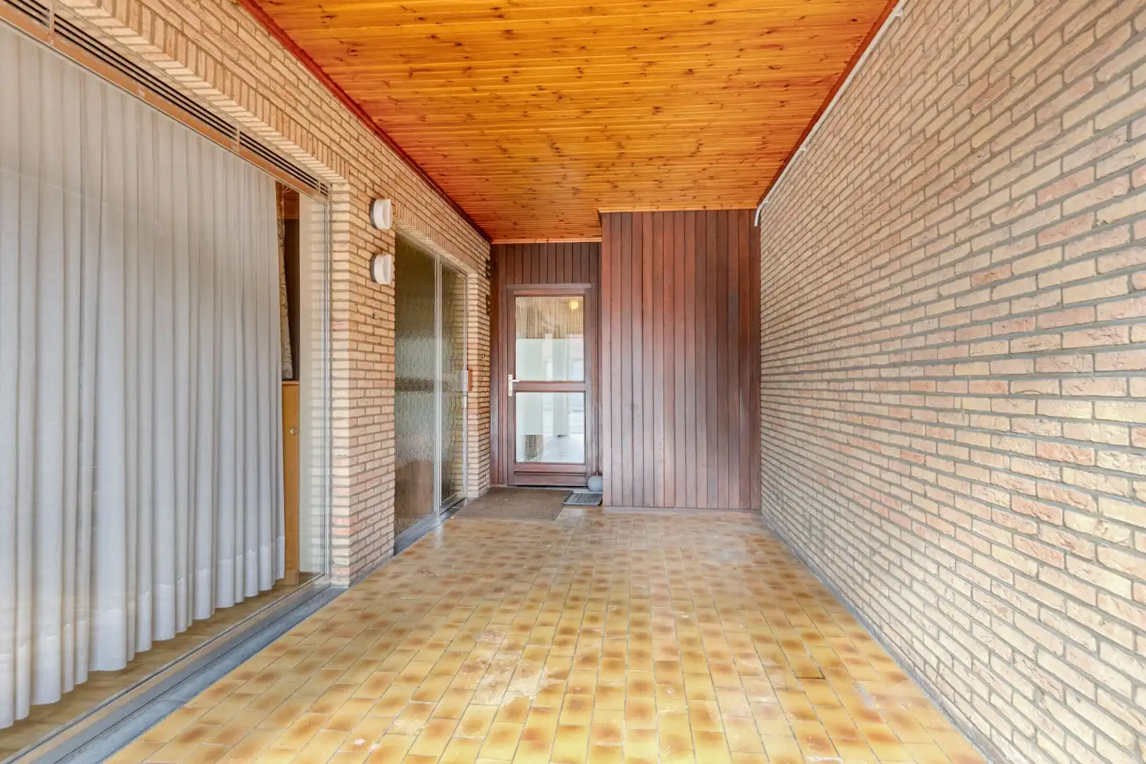 Goed onderhouden woning met 4 SLPKS op perceel van 5a62ca in Mol - Achterbos. foto 2