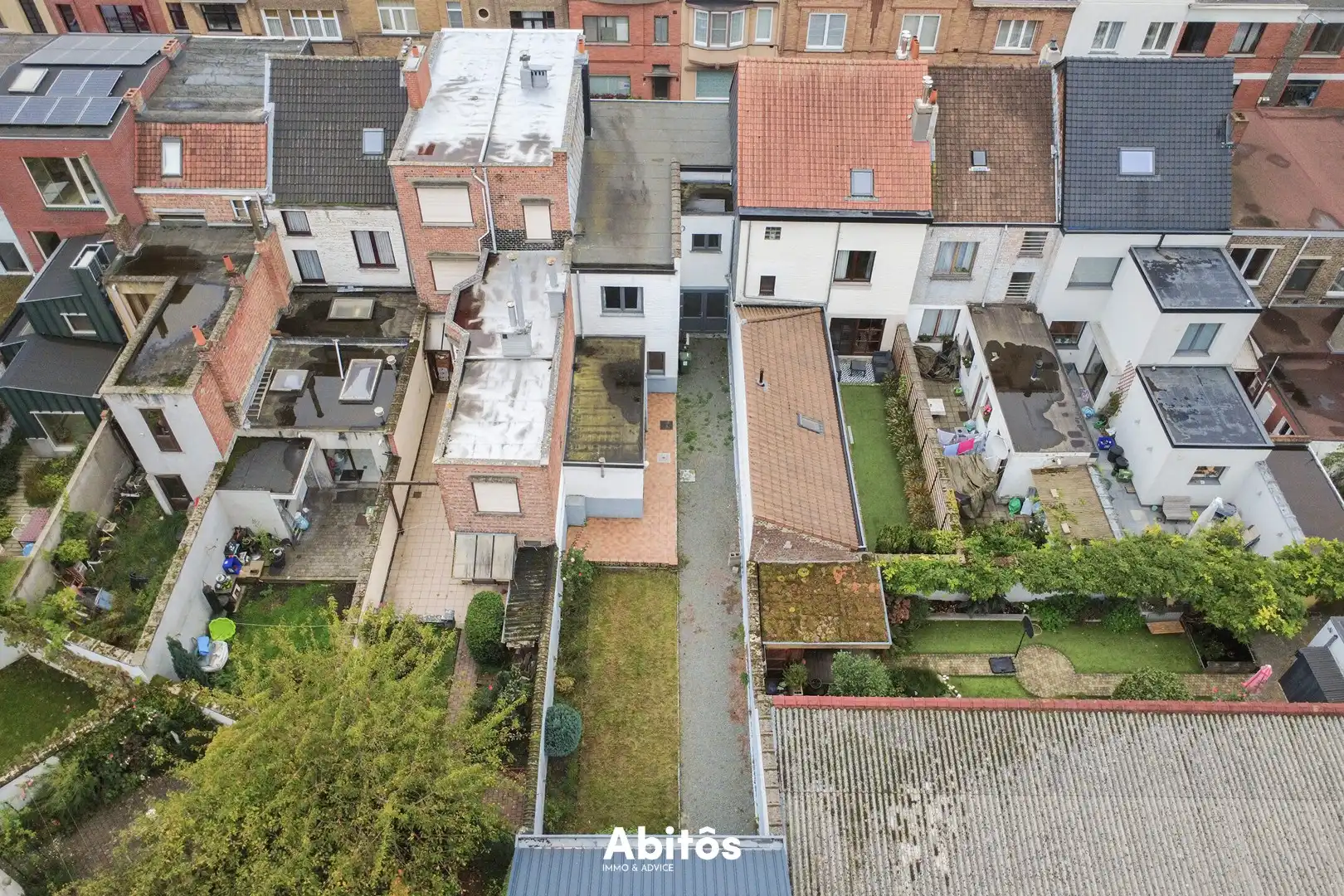 Gezinswoning met uitzonderlijke tuin en atelier vlakbij Gent foto 40