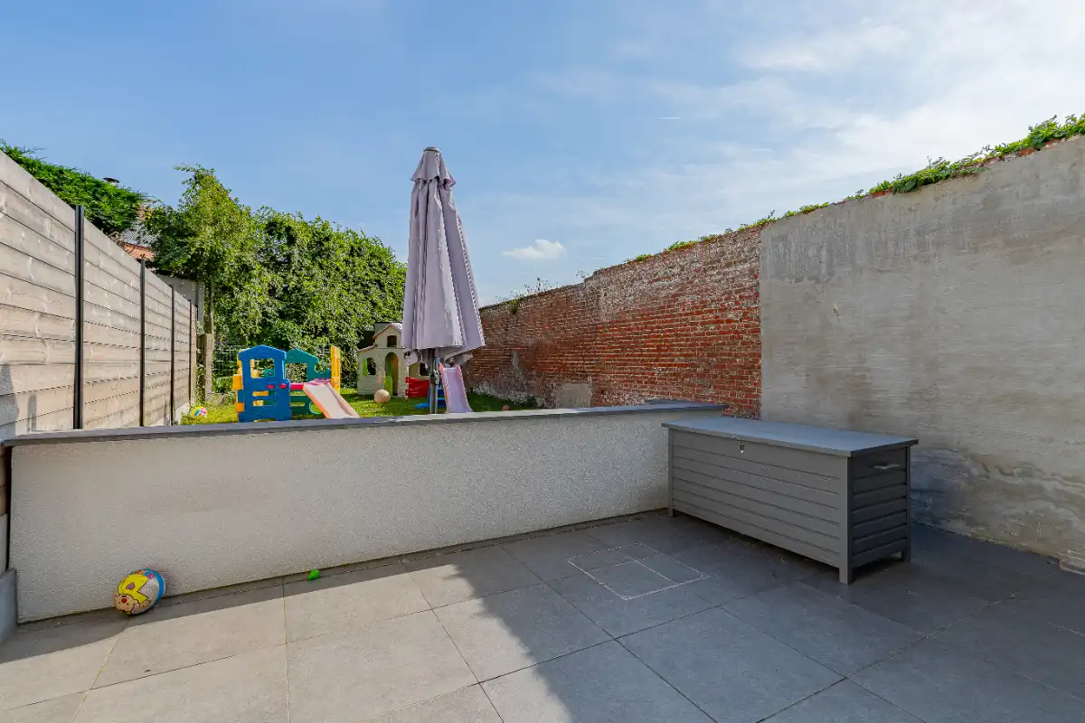 Multifunctioneel pand met praktijkruimte en instapklaar duplexappartement foto 8