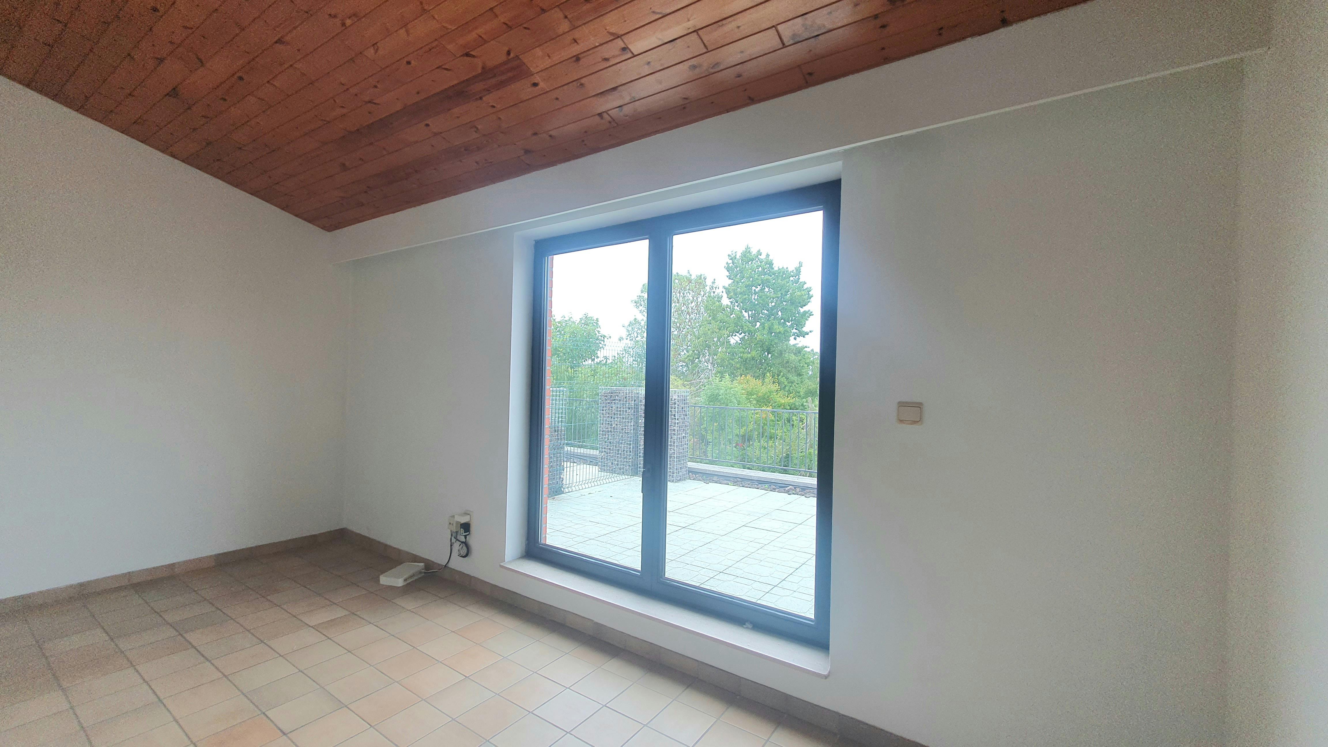 TE HUUR: Duplex appartement in Alken foto 10