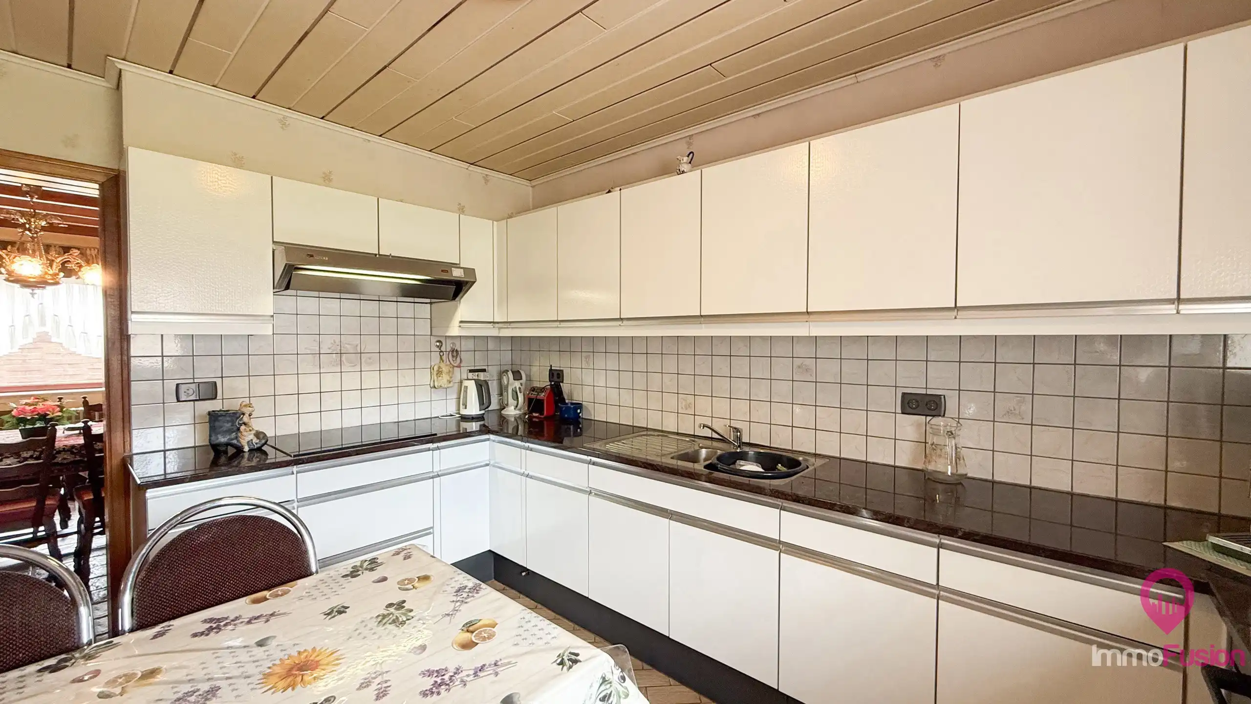 Ruime gezinswoning met 4 slpk op toplocatie in Helchteren foto 10