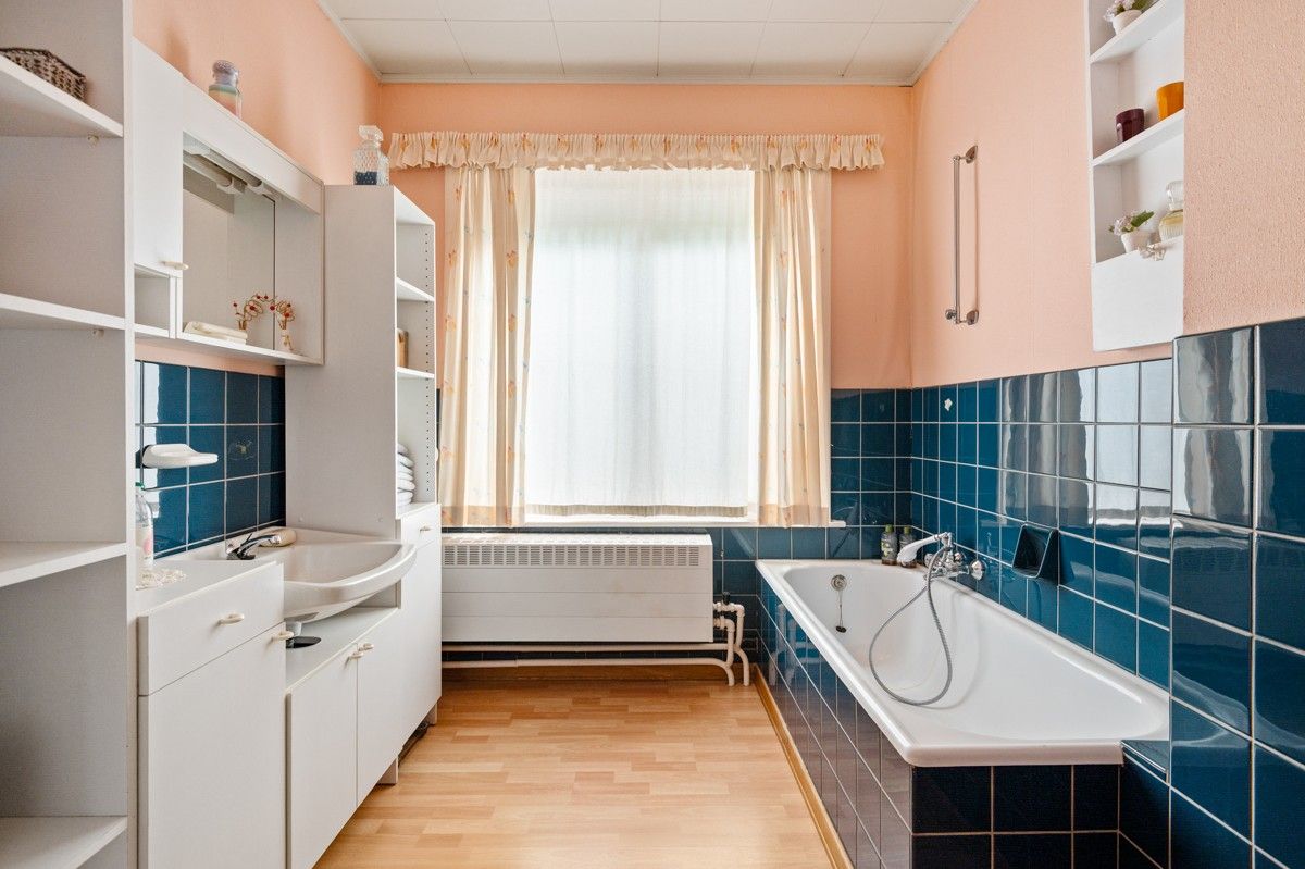 Op te frissen/te renoveren woning met potentieel op toplocatie in Schilde foto 18