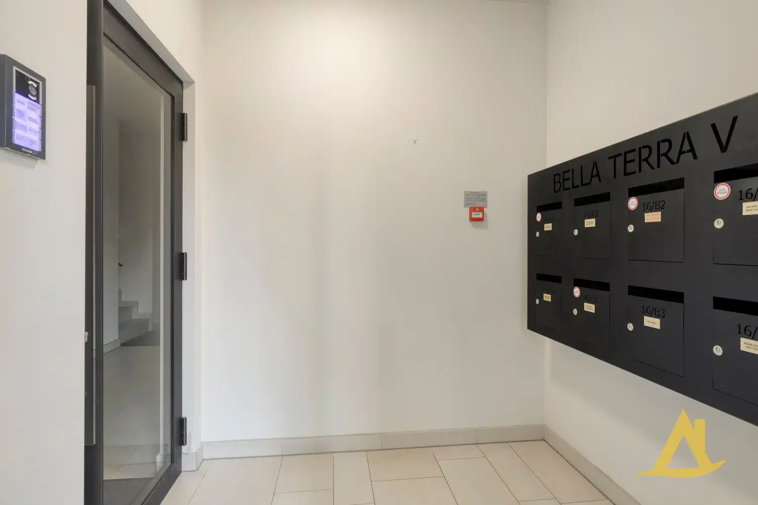 ENERGIEZUINIG APPARTEMENT MET AUTOSTAANPLAATS TE DIEST! foto 31