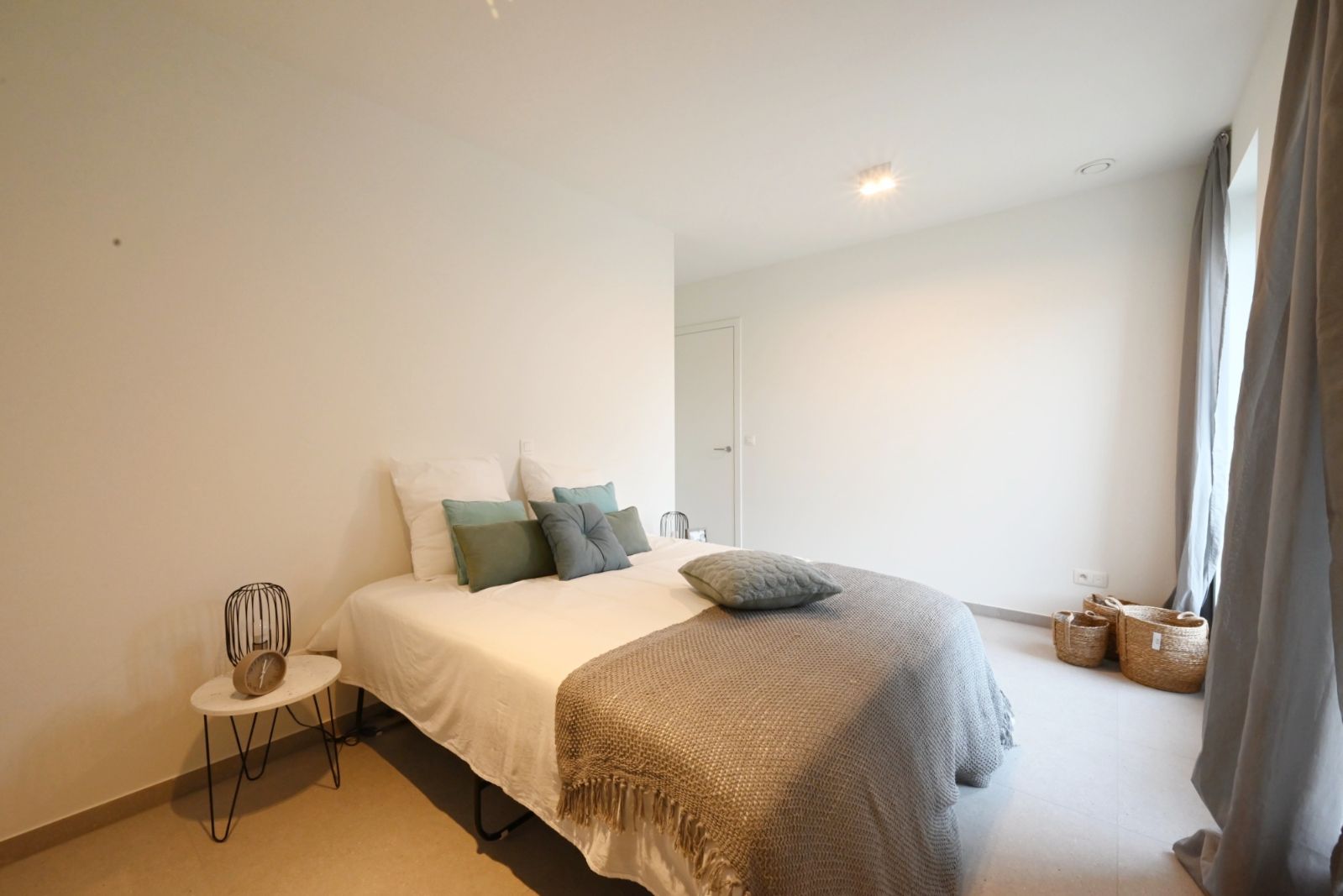 Nieuwbouwappartement met rijk beplante tuinzone en parktuin! foto 9