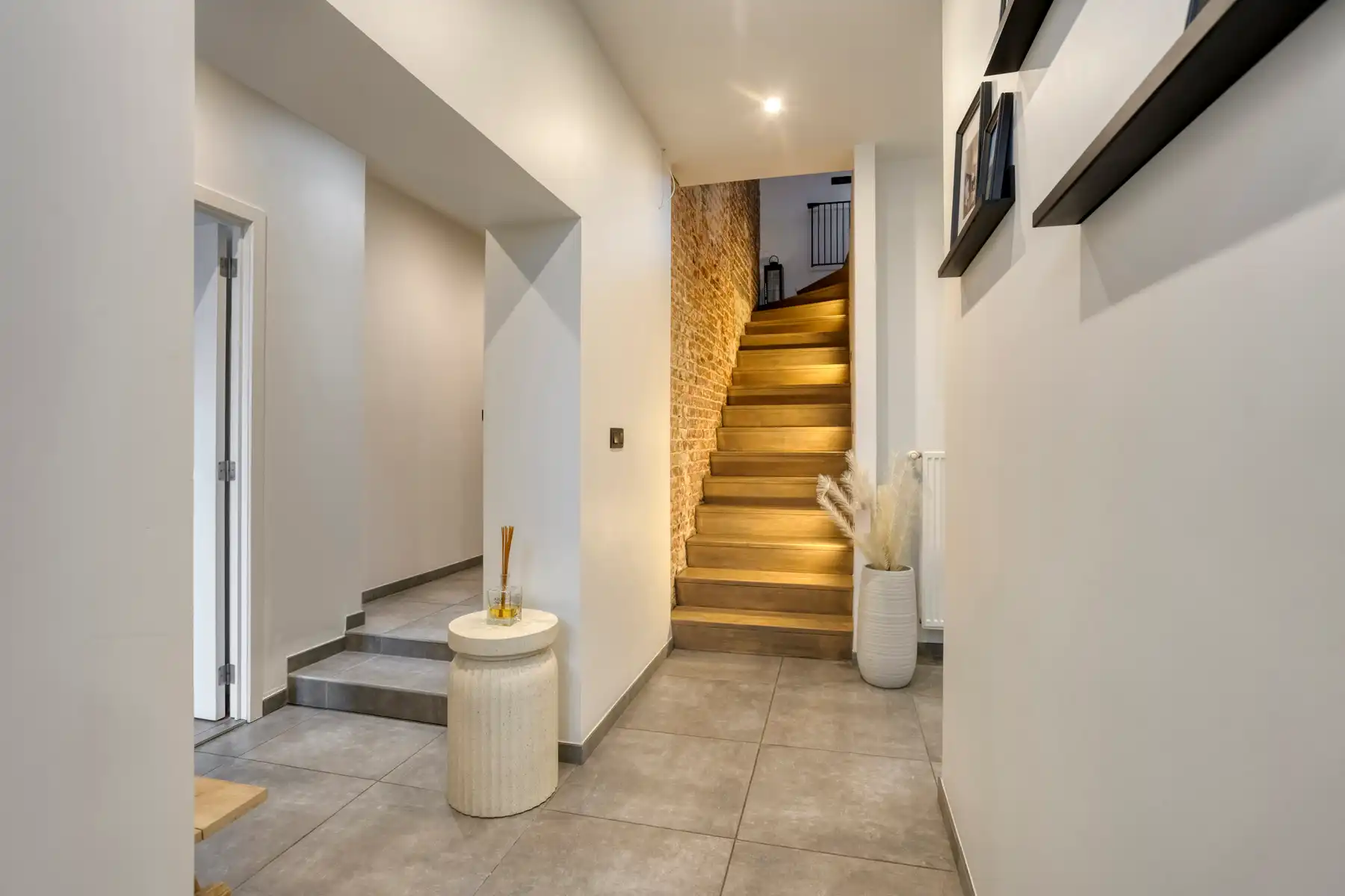 Prachtige woning met 3 slaapkamers en bureel foto 2