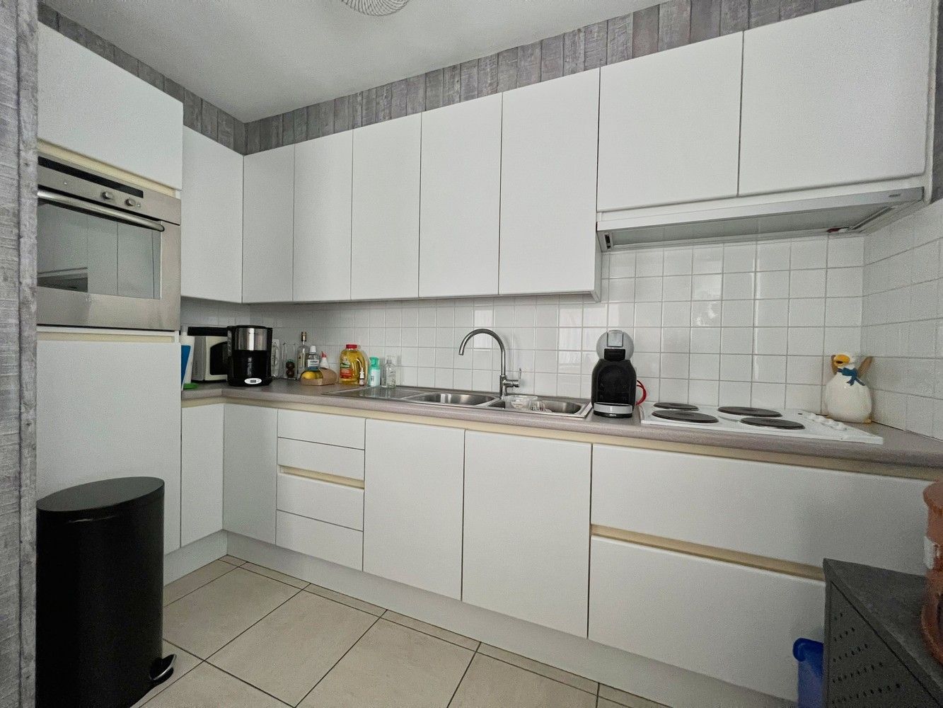 Instapklaar appartement (2 slpks) + apart bijgebouw! foto 5