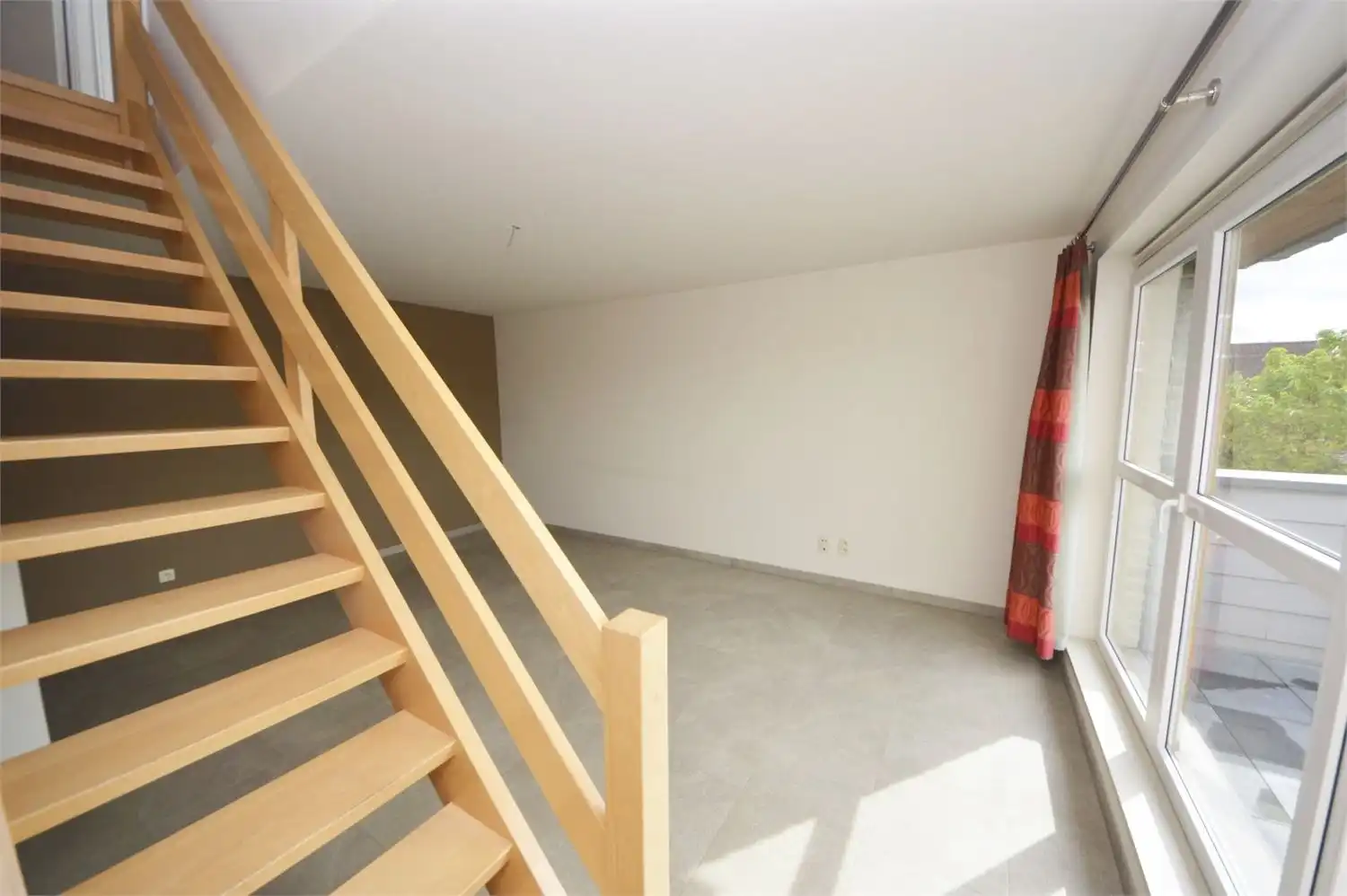 RUIM DUPLEX APP.135 m² MET TERRAS + VERPLICHT AAN TE KOPEN ONDERGRONDSE GARAGEBOX foto 12