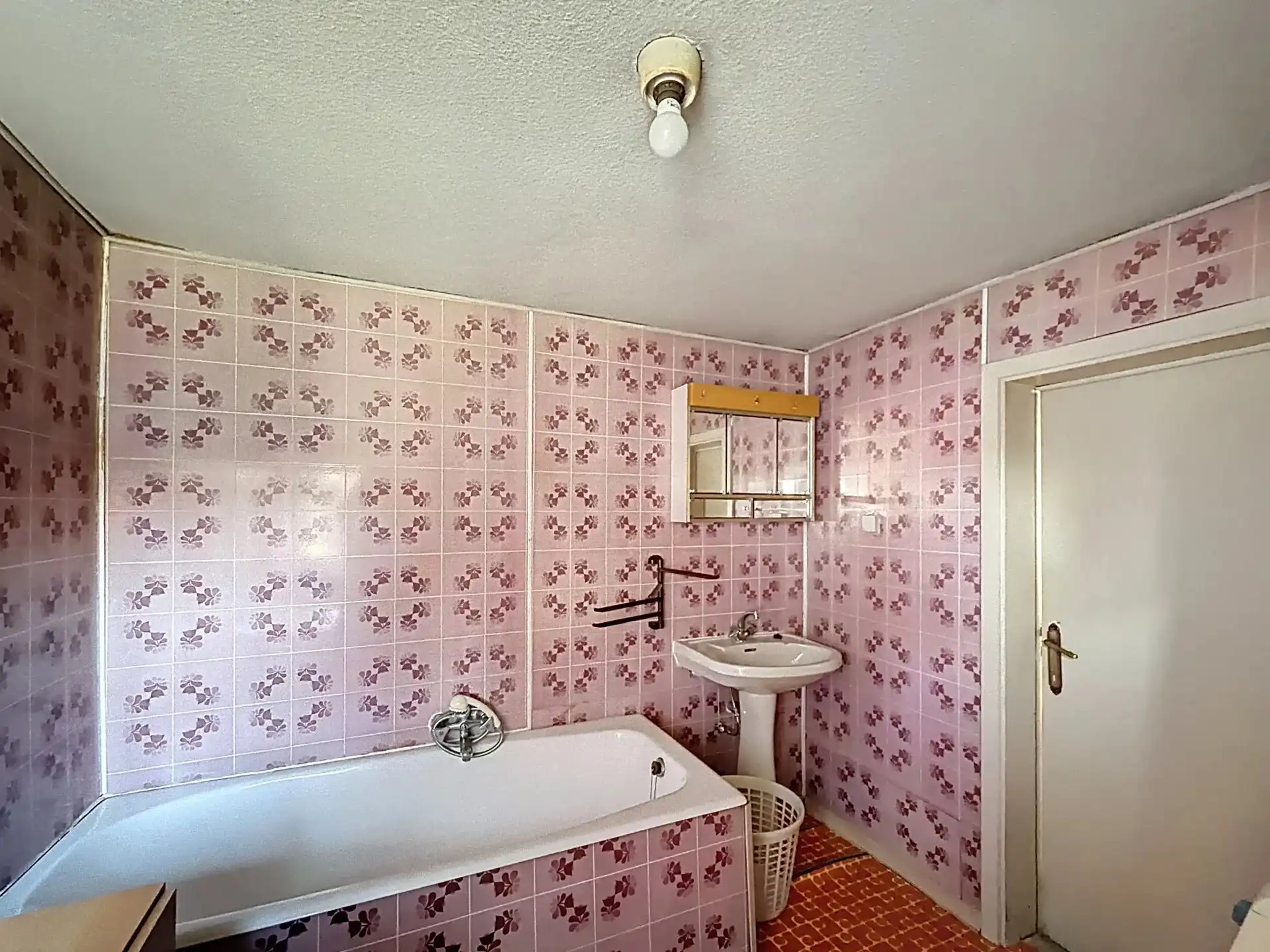 Te renoveren woning op een groot perceel van 13 are te Mol-Ginderbuiten. foto 13