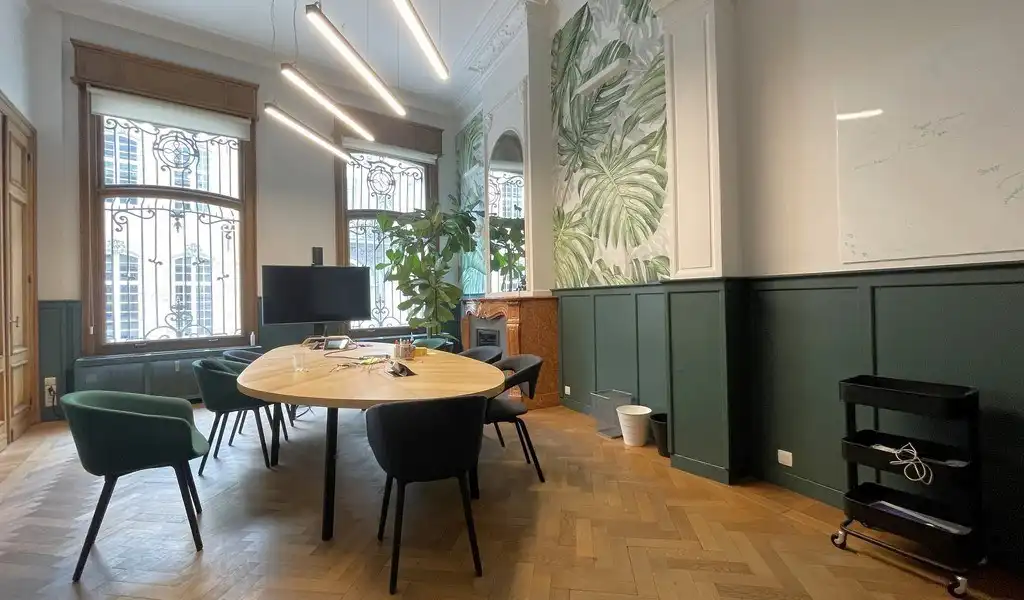 Prachtig gelijkvloers kantoor te huur in centrum Antwerpen foto 3