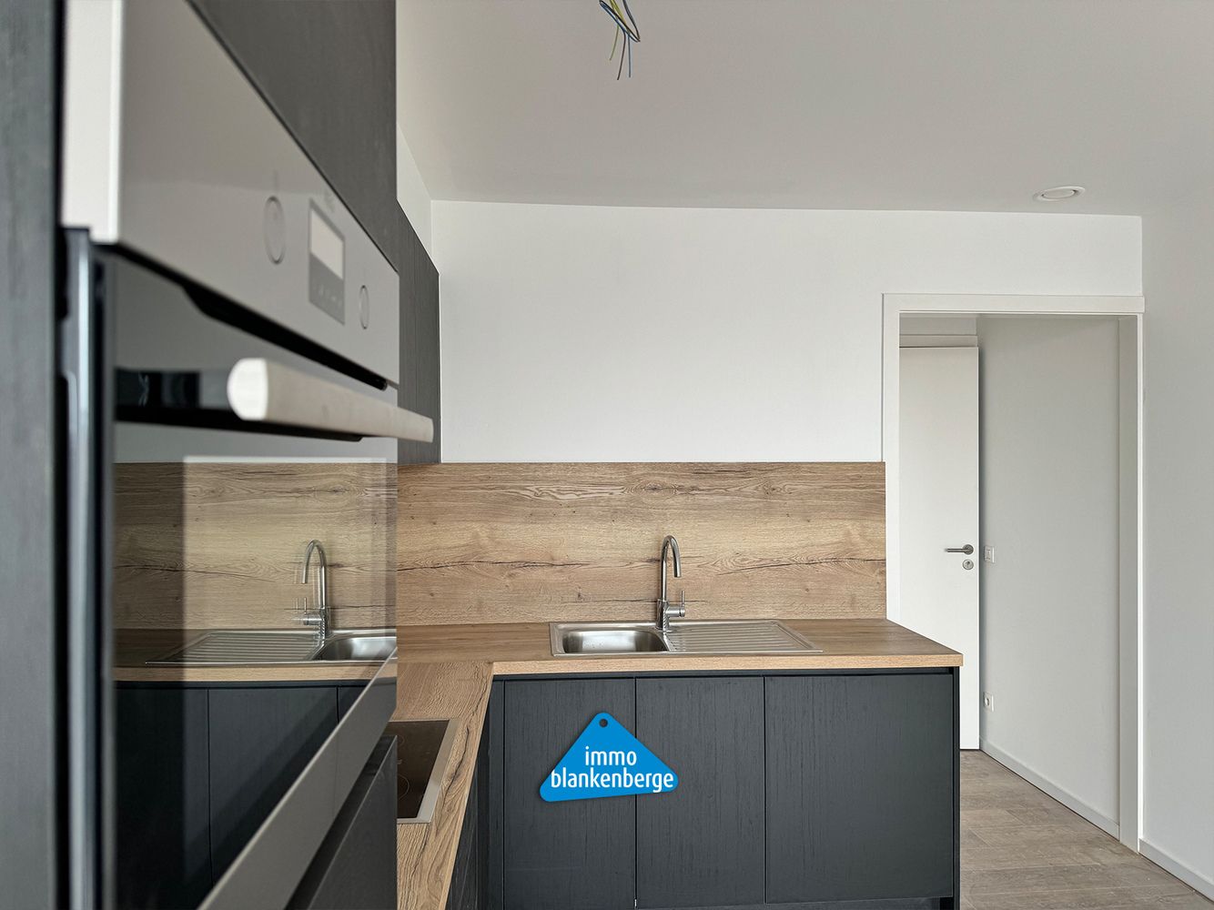 Luxe Duplex Appartement met Twee Slaapkamers en Terras op Vijfde Verdieping foto 5