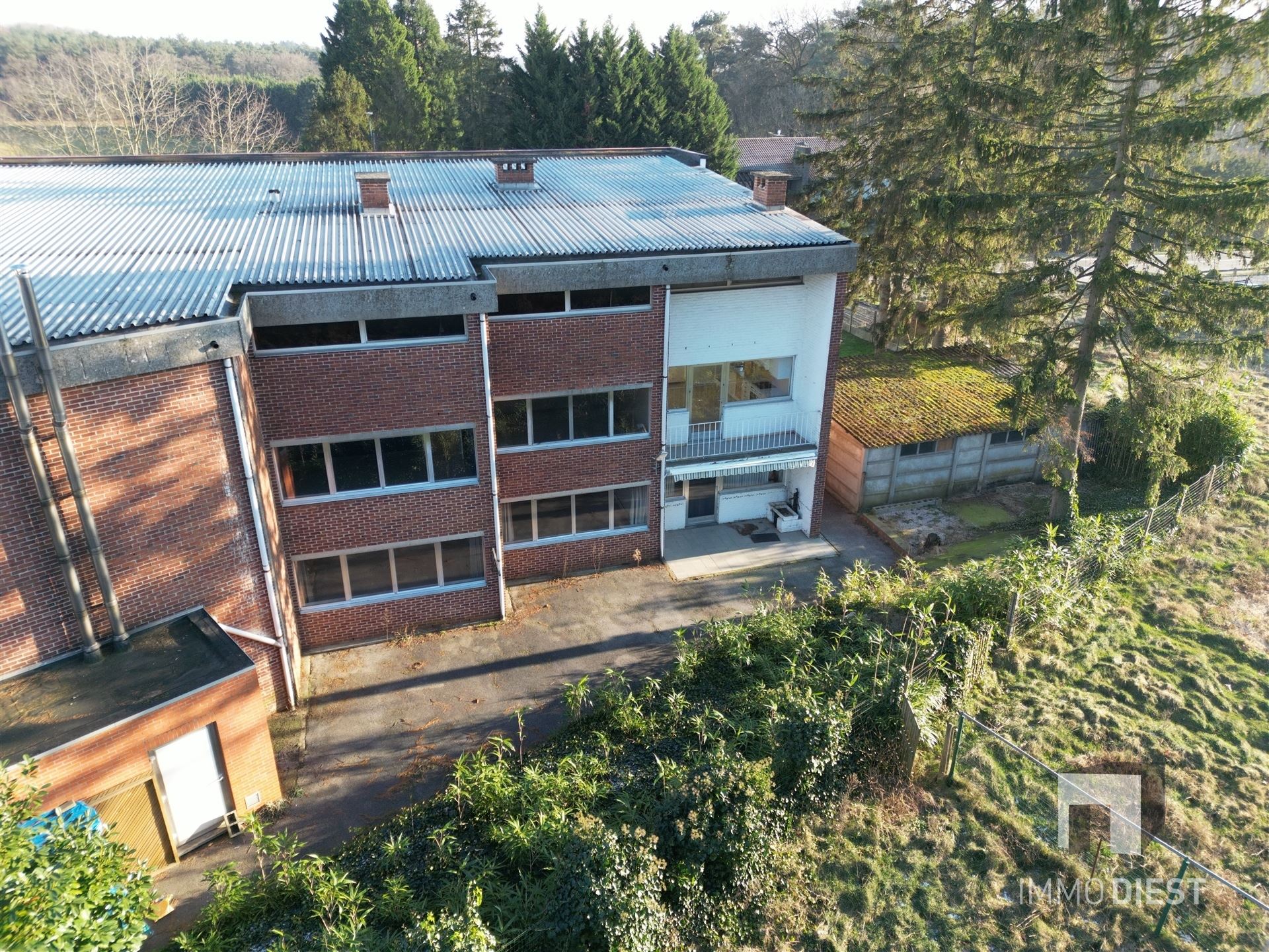 Gelijkvloers appartement met terras foto 17