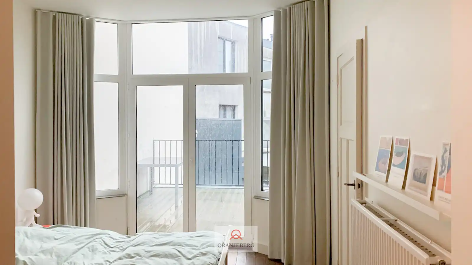 Prachtig appartement met terras aan St-Pietersstation foto 25