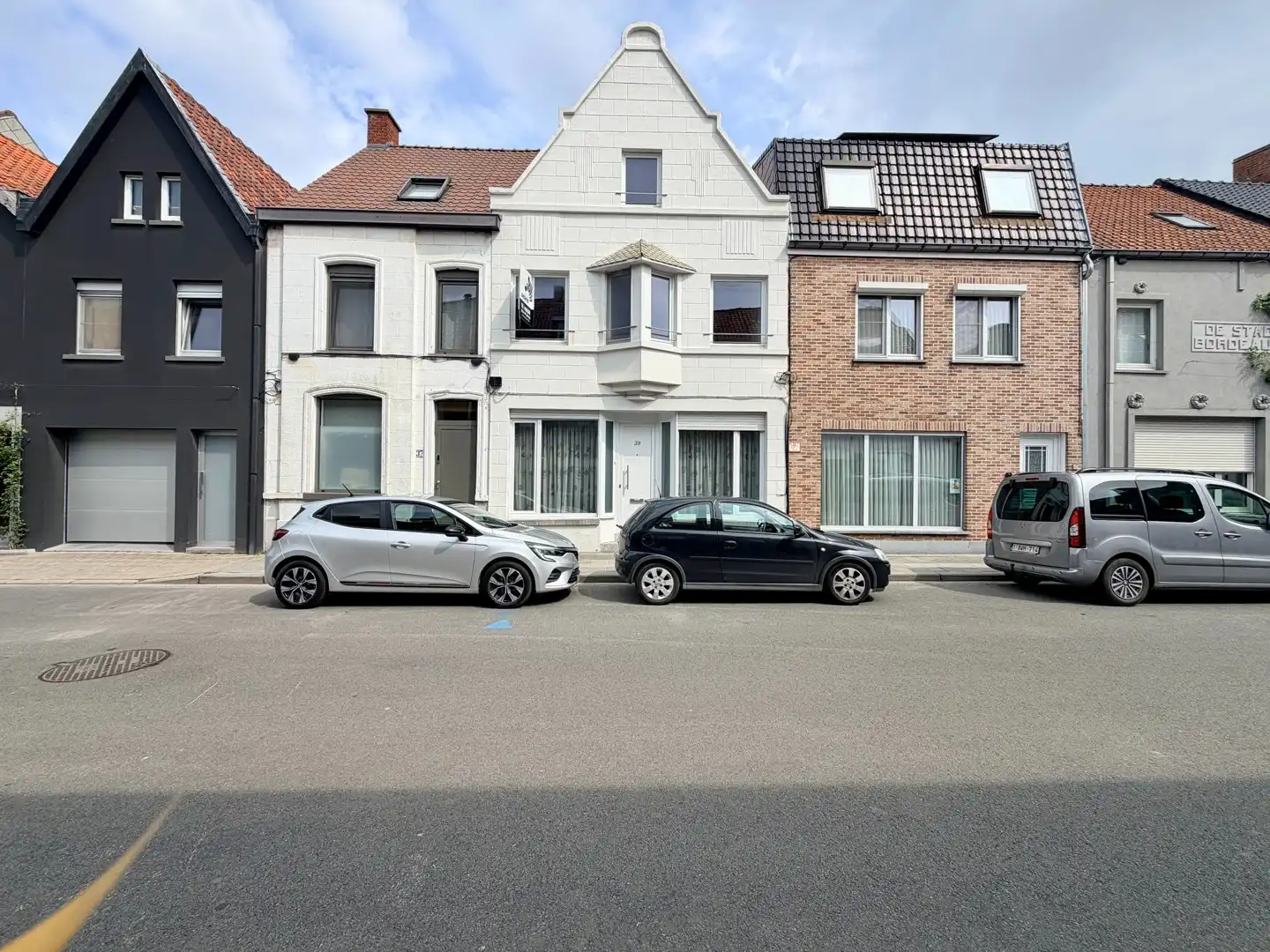 Instapklare woning in het centrum van Roeselare! foto {{pictureIndex}}
