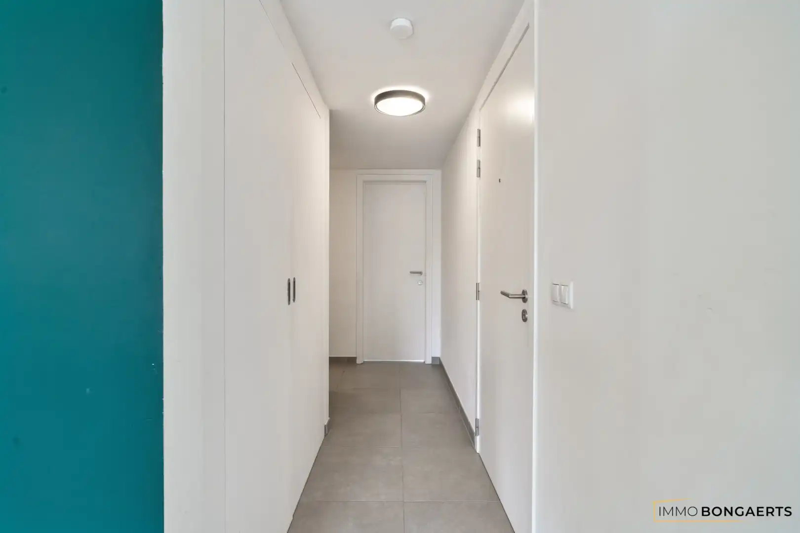 Modern appartement met 2 slaapkamers in Genk foto 10