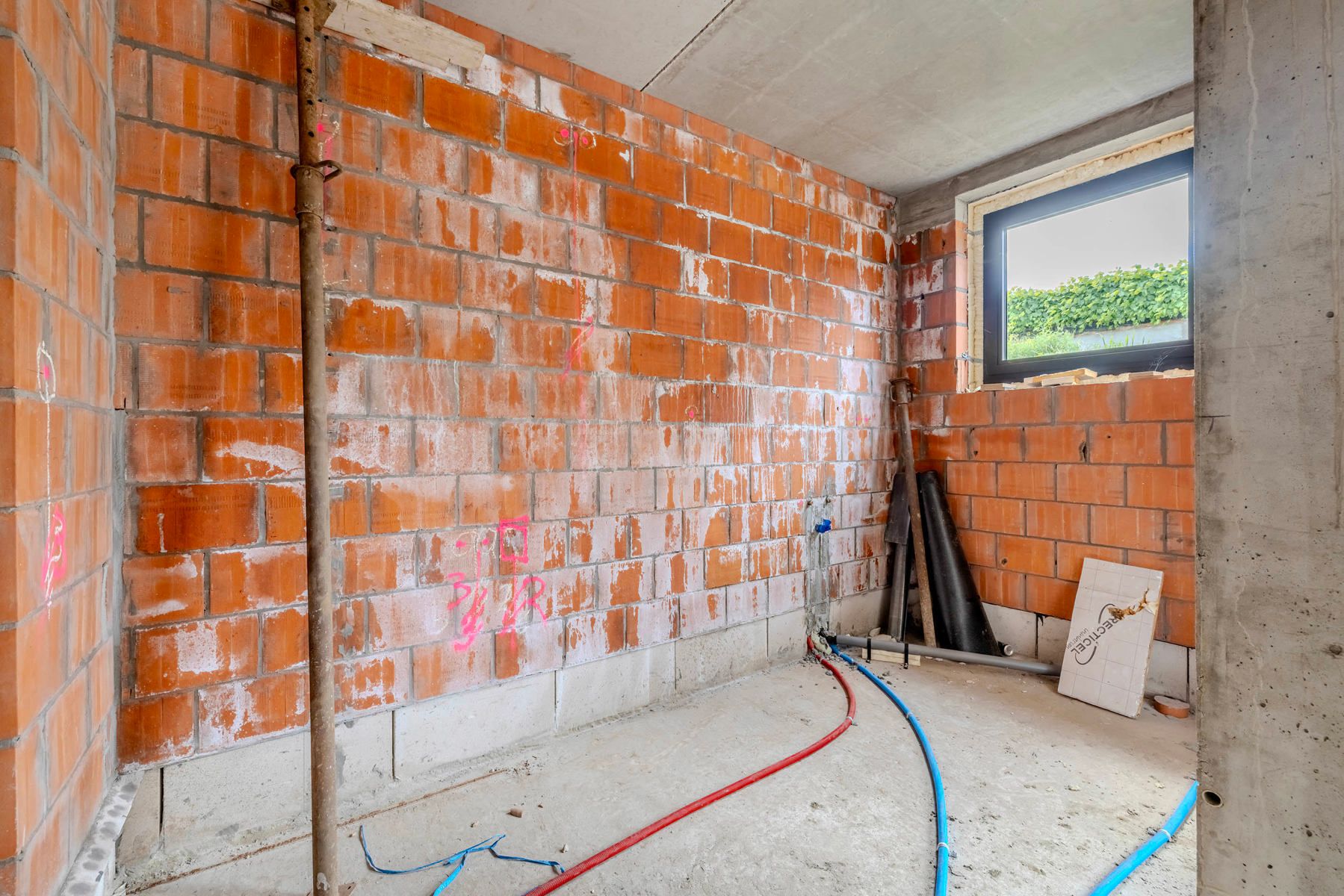 Semi-casco nieuwbouwwoning nabij centrum Nijlen met o.a. 3 slpks foto 6