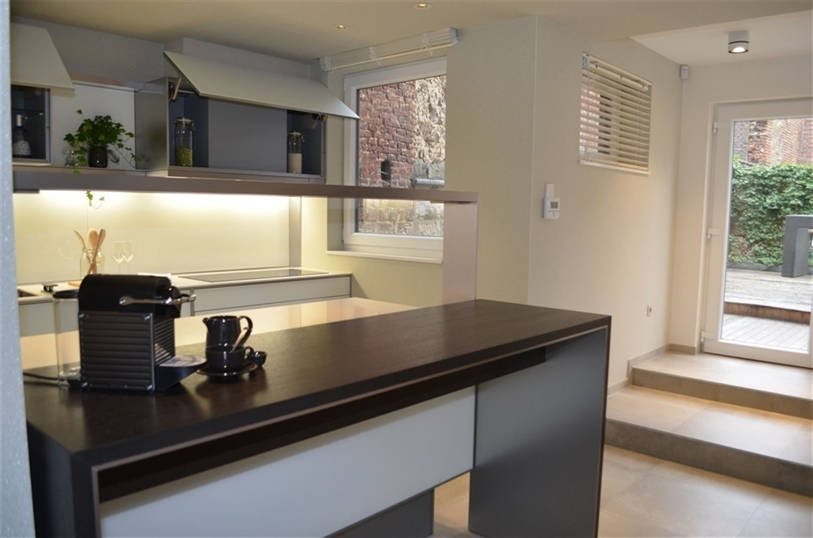 Duplex met ruim terras en garage in de stad foto 11