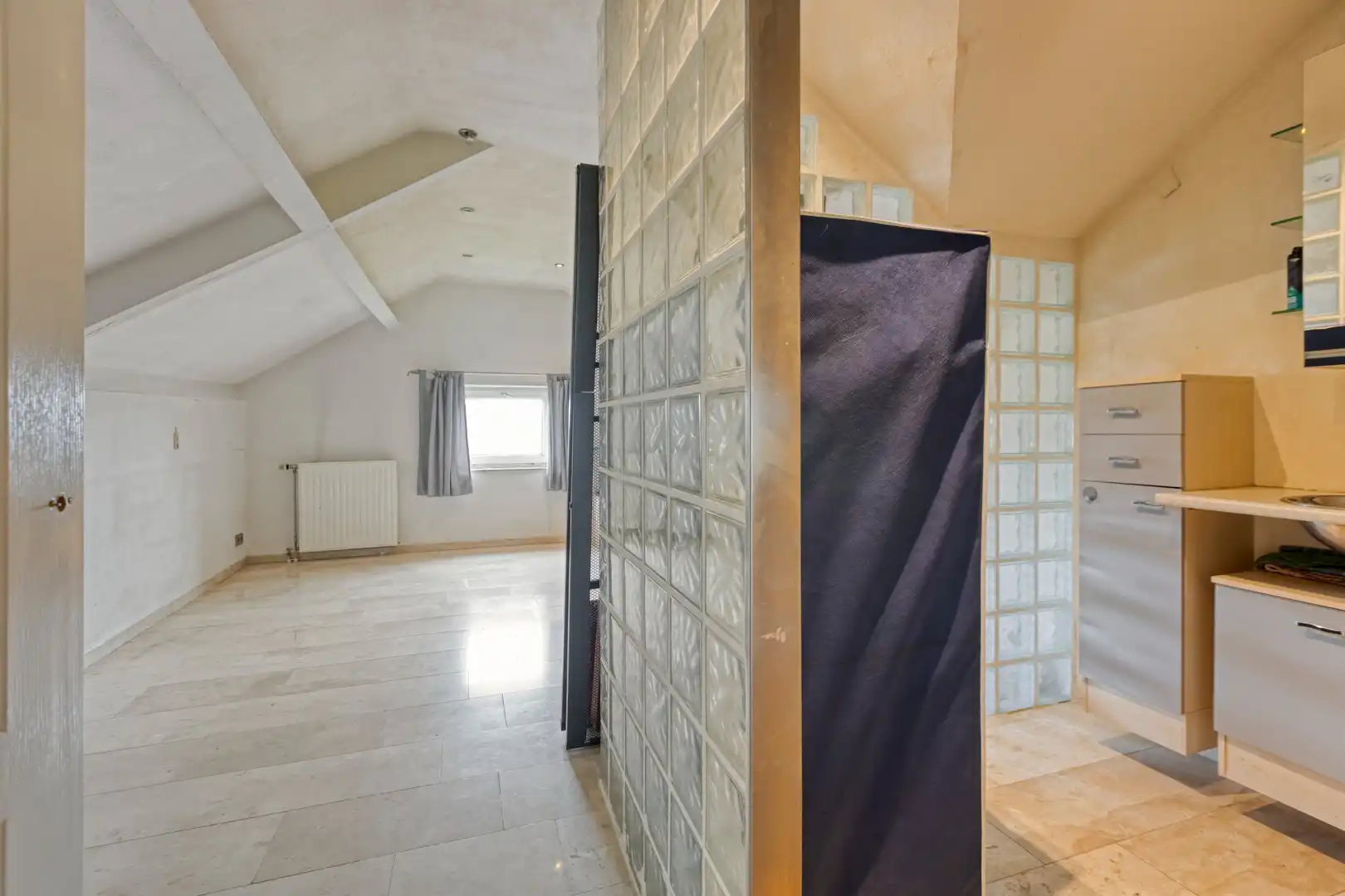 Charmante gezinswoning op ruim perceel foto 34