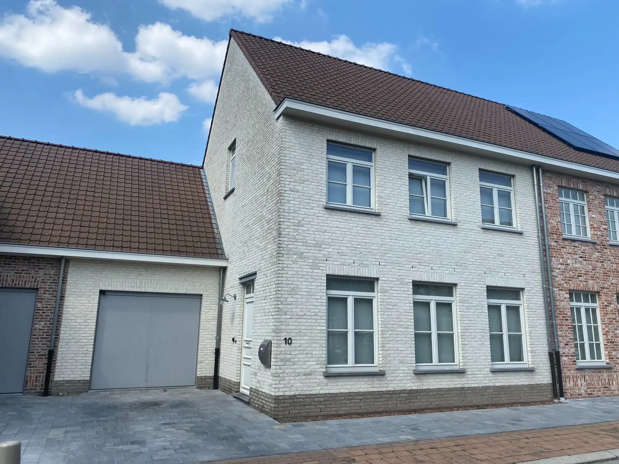 centraal gelegen recente woning ( Groenpaerd ) | Ververijstraat foto {{pictureIndex}}