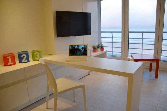 Luxueus afgewerkte studio op de Zeedijk van Middelkerke foto 12