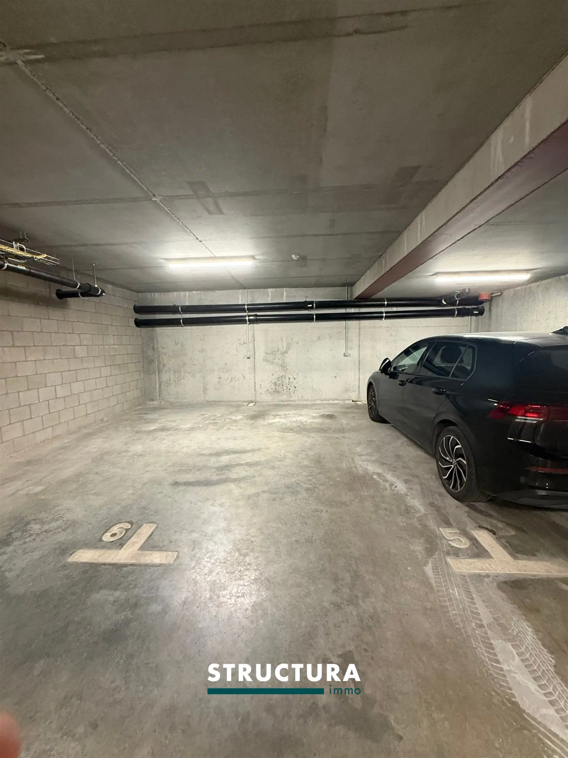 Appartement met 1 slaapkamer, terras en parking foto 13