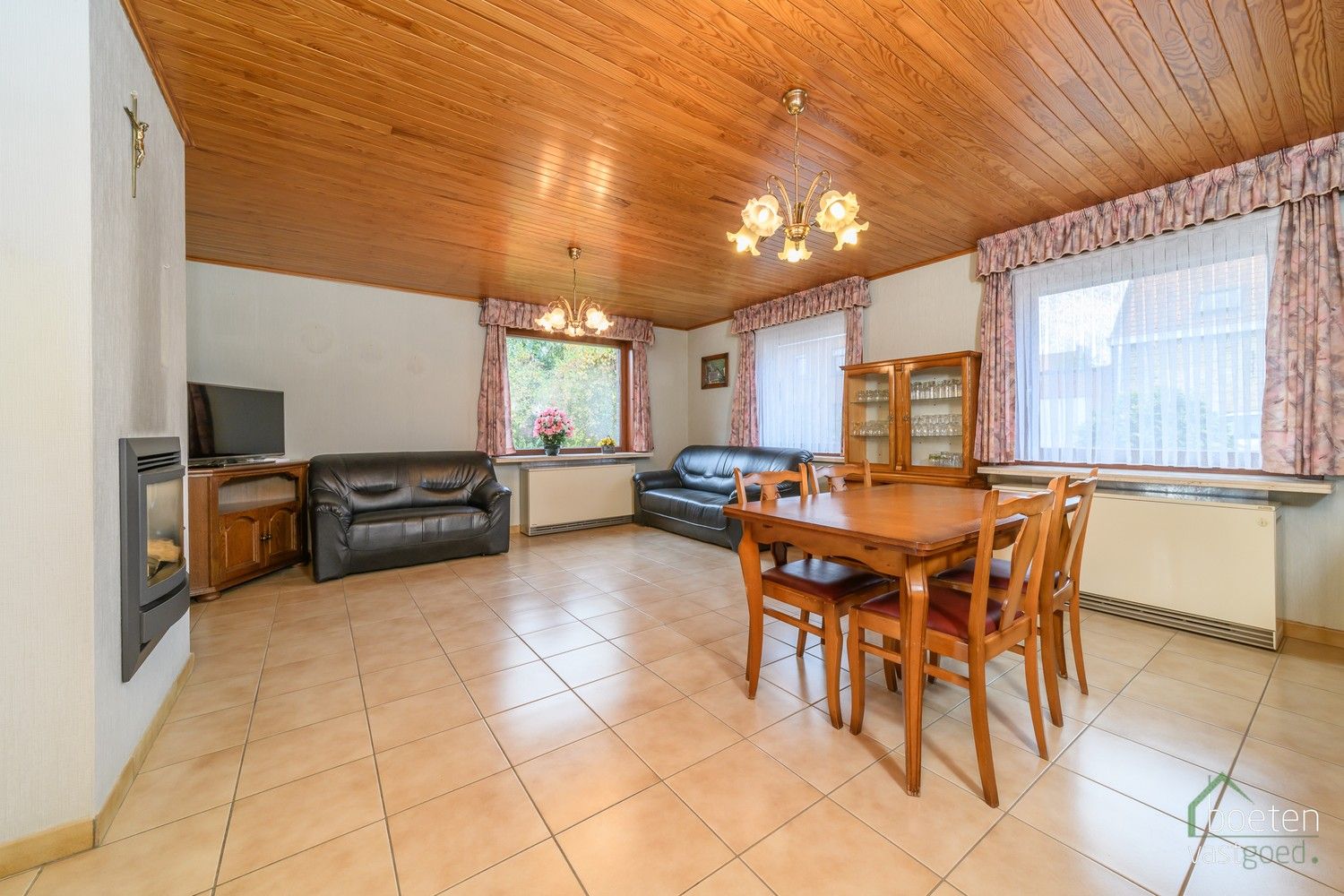 Reninge: Verzorgde gelijkvloerse woning met heel wat potentieel, fantastische tuin met open zicht op de Reningse broeken op 1.108m² totale grondopp. foto 4