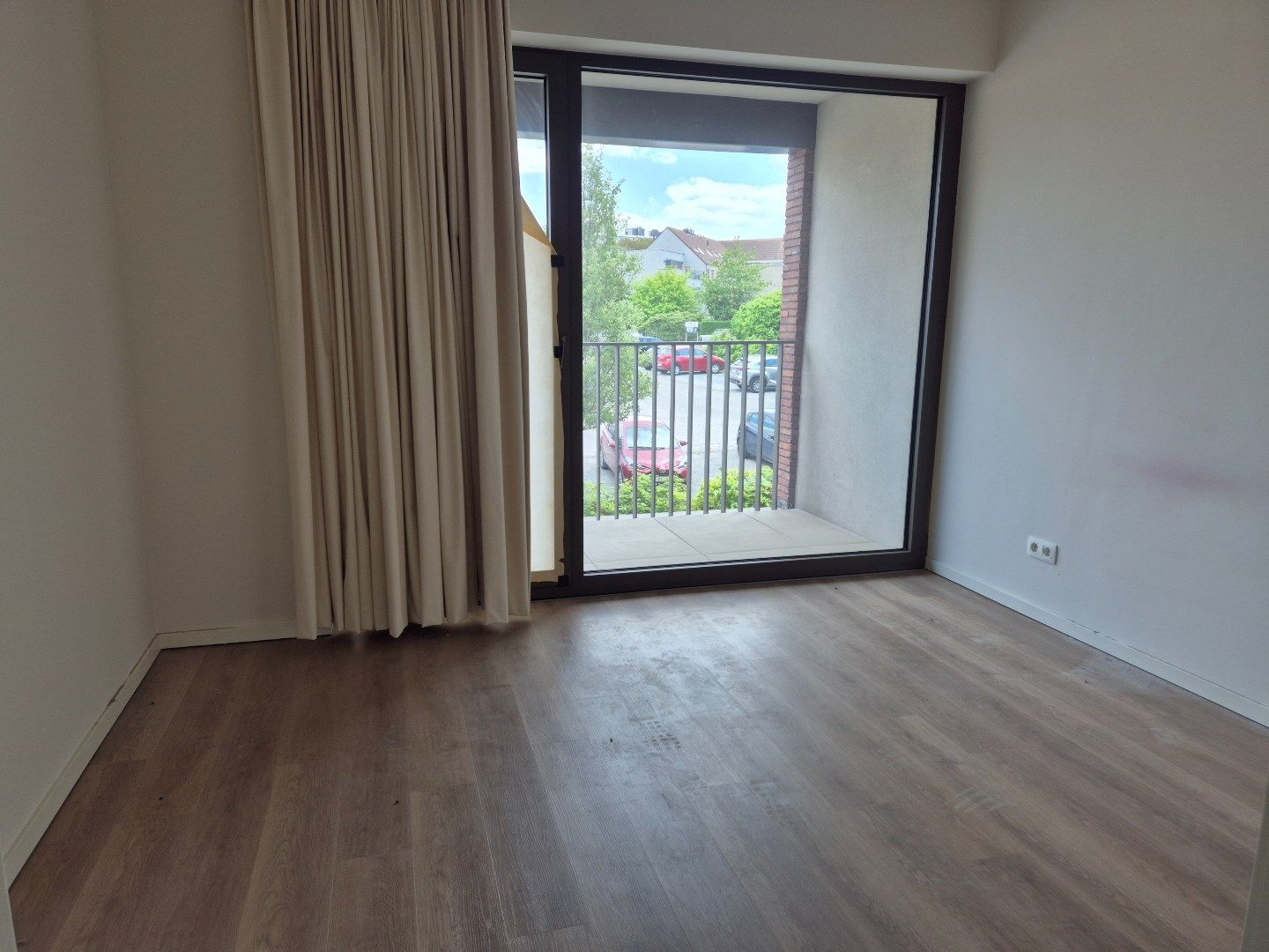 Appartement met 1 slaapkamer en terras. foto 6