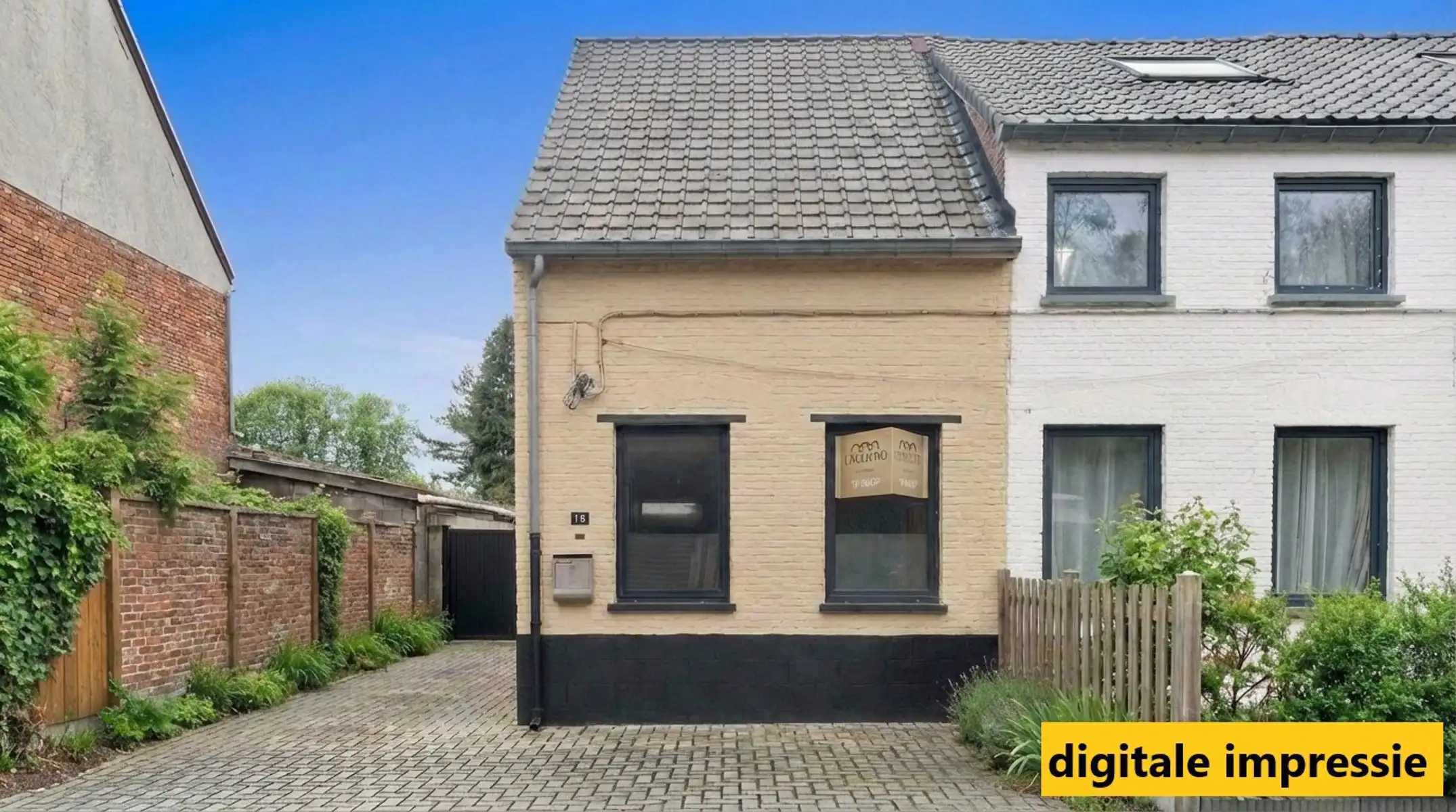 Deels te renoveren starterswoning met diepe tuin in groene, rustige omgeving foto 2