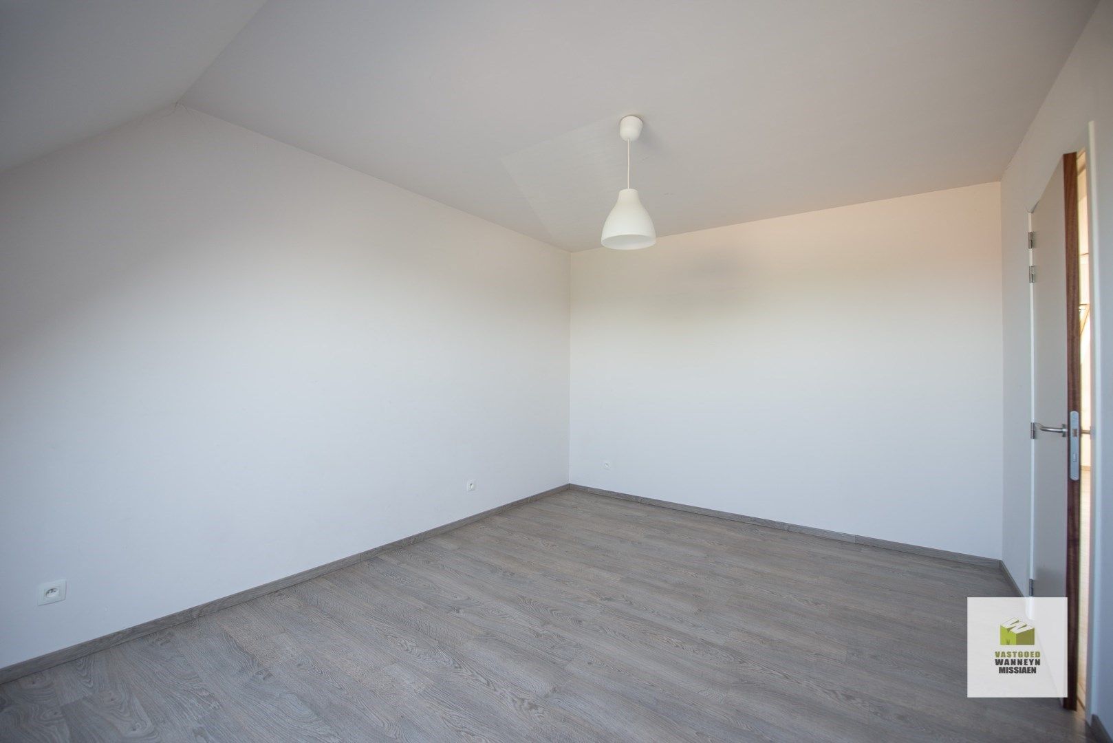 Recente energiezuinige instapklare woning met 4 slpk op centrale ligging te Ruiselede foto 23