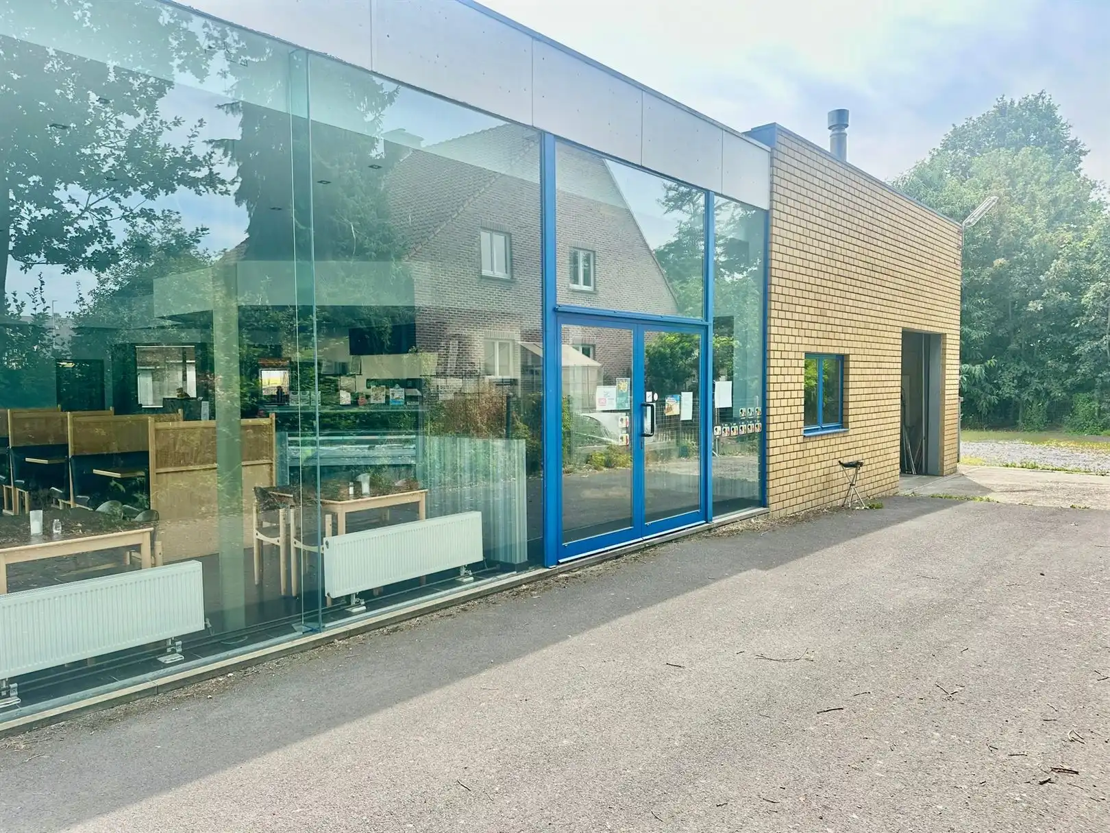 Handelspand met groot magazijn foto 11