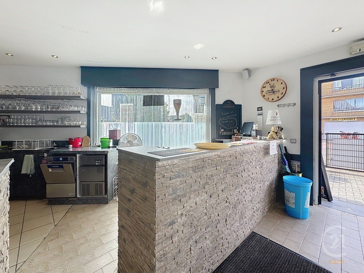 Instapklare horecazaak met woonst op toplocatie in Westende foto 7