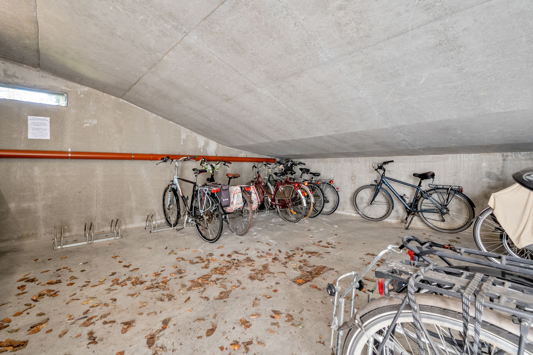 Instapklaar appartement met privé tuin en zonneterras foto 21