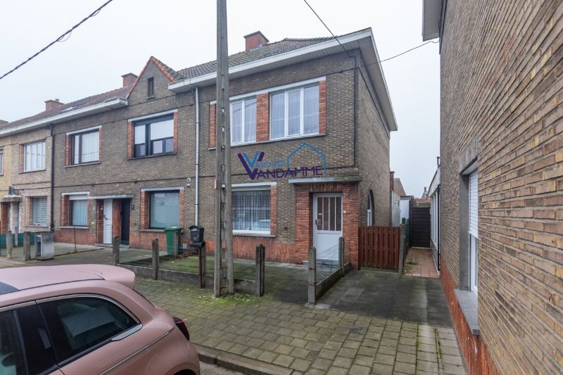 Halfopen woning met 4 slaapkamers en tuin (energielabel D), zij-uitweg voor fietsen... foto 16