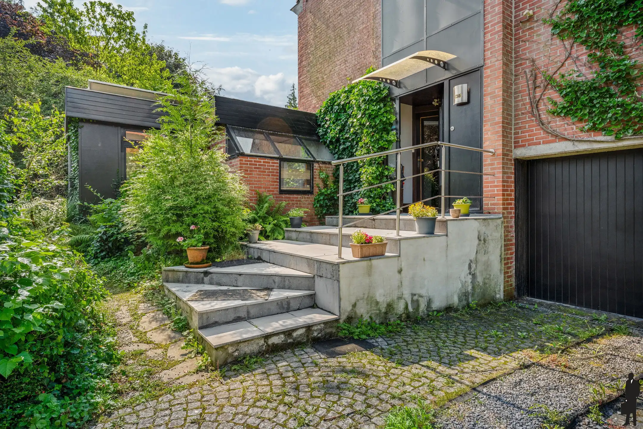 Karaktervolle HOB met prachtige tuin op absolute toplocatie foto 3