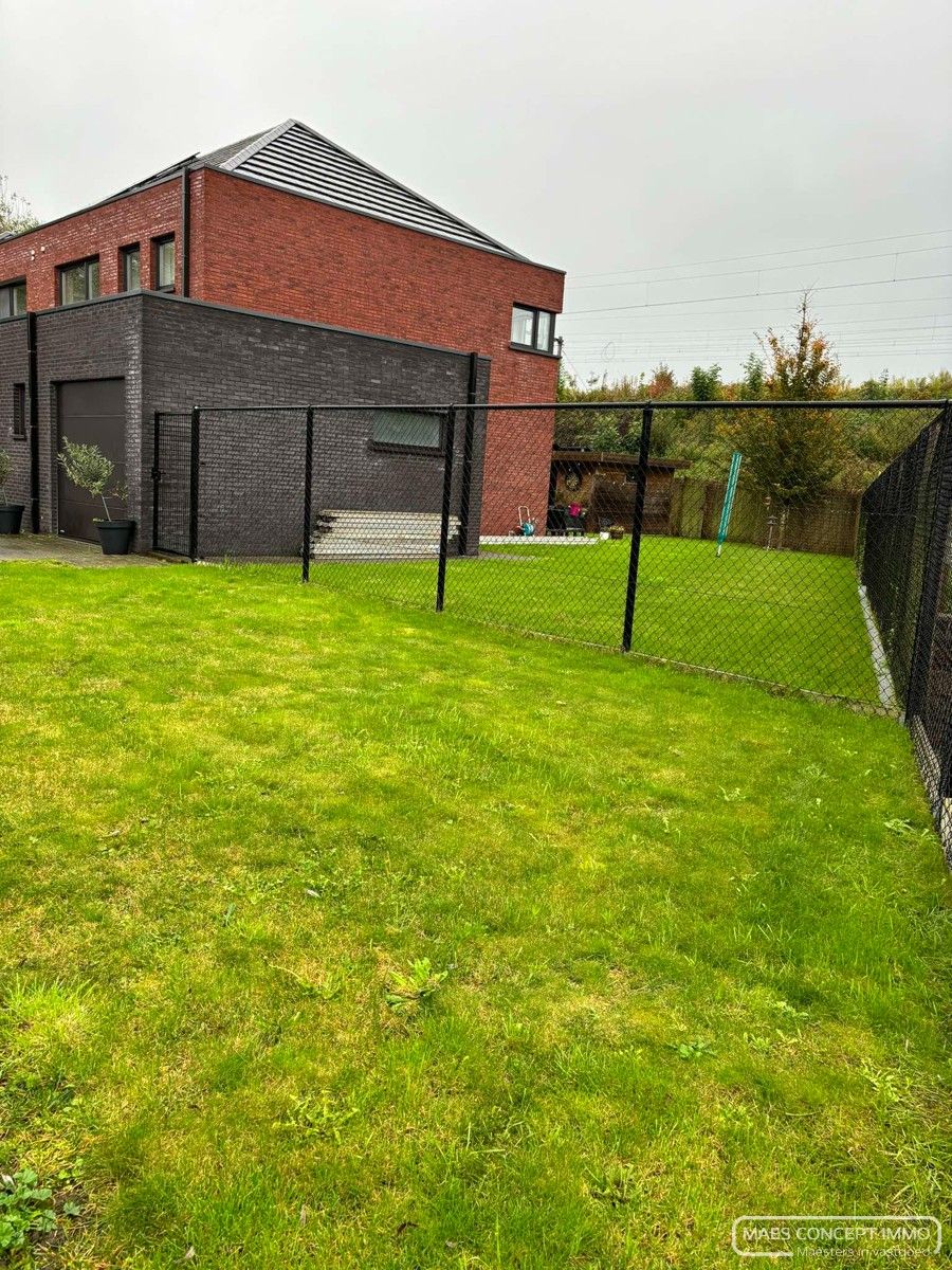 energiezuinig huis te huur met 3 slaapkamers met tuin en garage foto 16