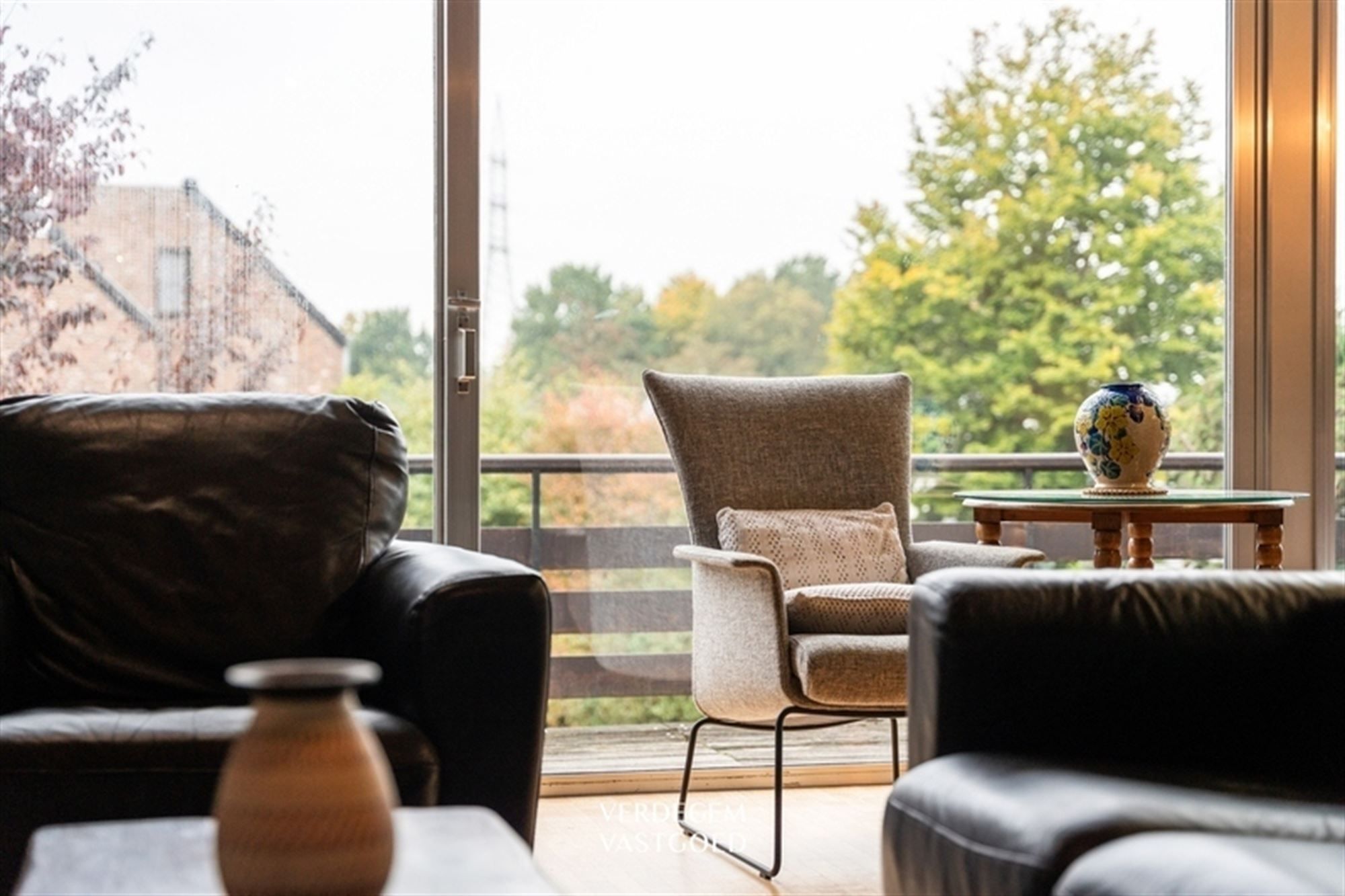 Unieke bel-étage woning met veel natuurlijke lichtinval nabij de Daknamse Meersen foto 3