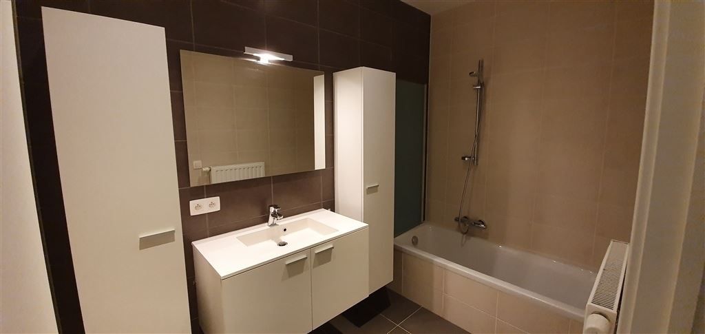 Appartement op de gelijkvloerse verdieping met zuidgericht terras foto 6