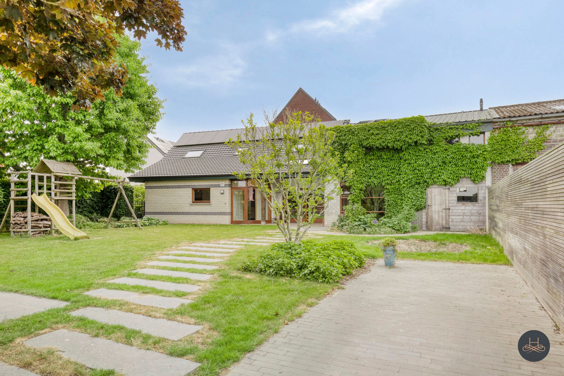 Instapklare woning met mooie tuin op toplocatie foto 29