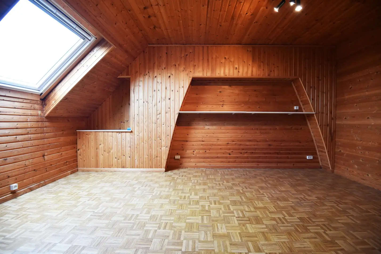 Woning met 3 slaapkamers en garage  nabij centrum Eeklo foto 8