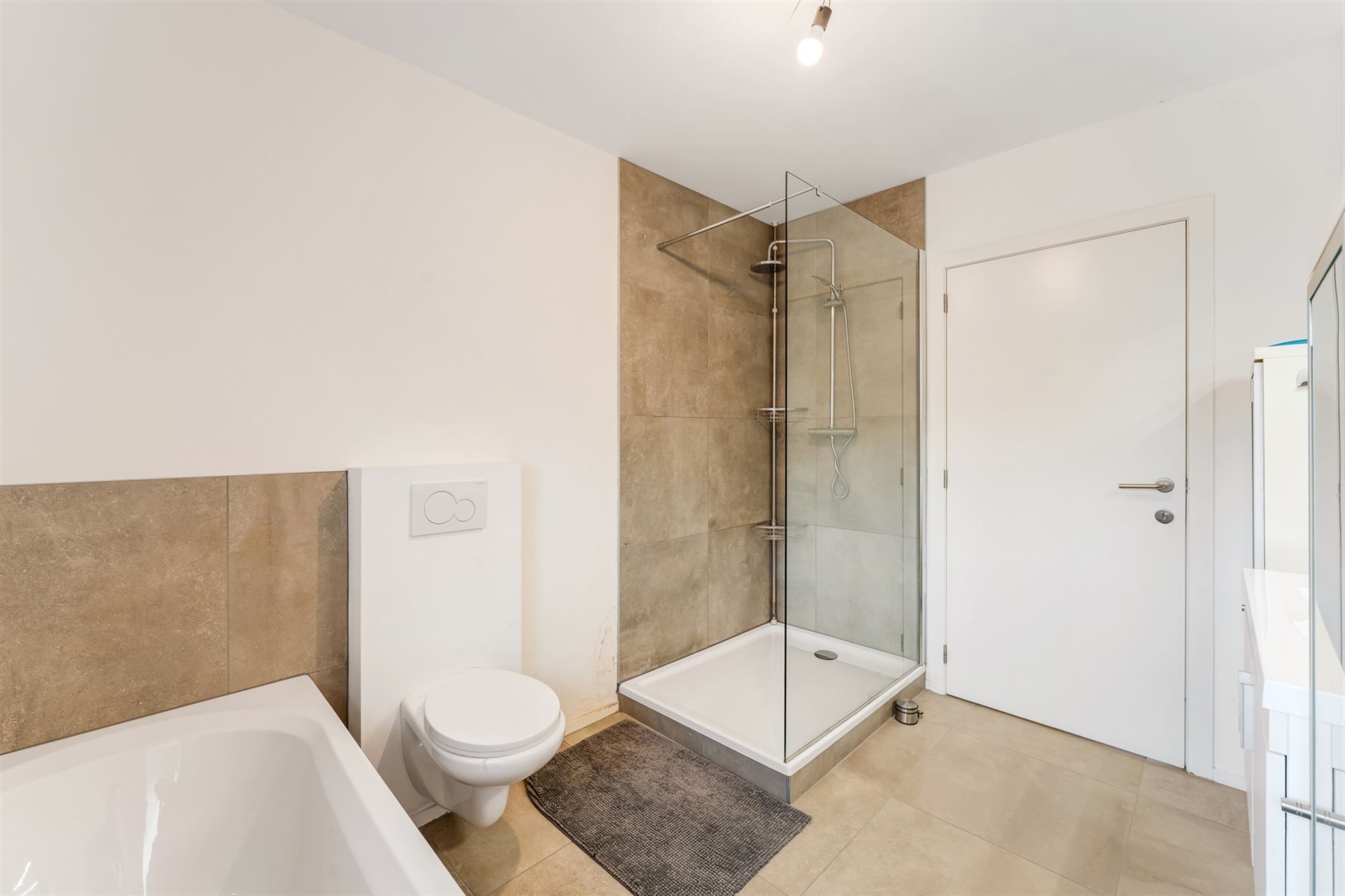 PERFECT ONDERHOUDEN EN INSTAPKLARE WONING MET 3 SLAAPKAMERS EN INPANDIGE GARAGE TE OLMEN foto 14