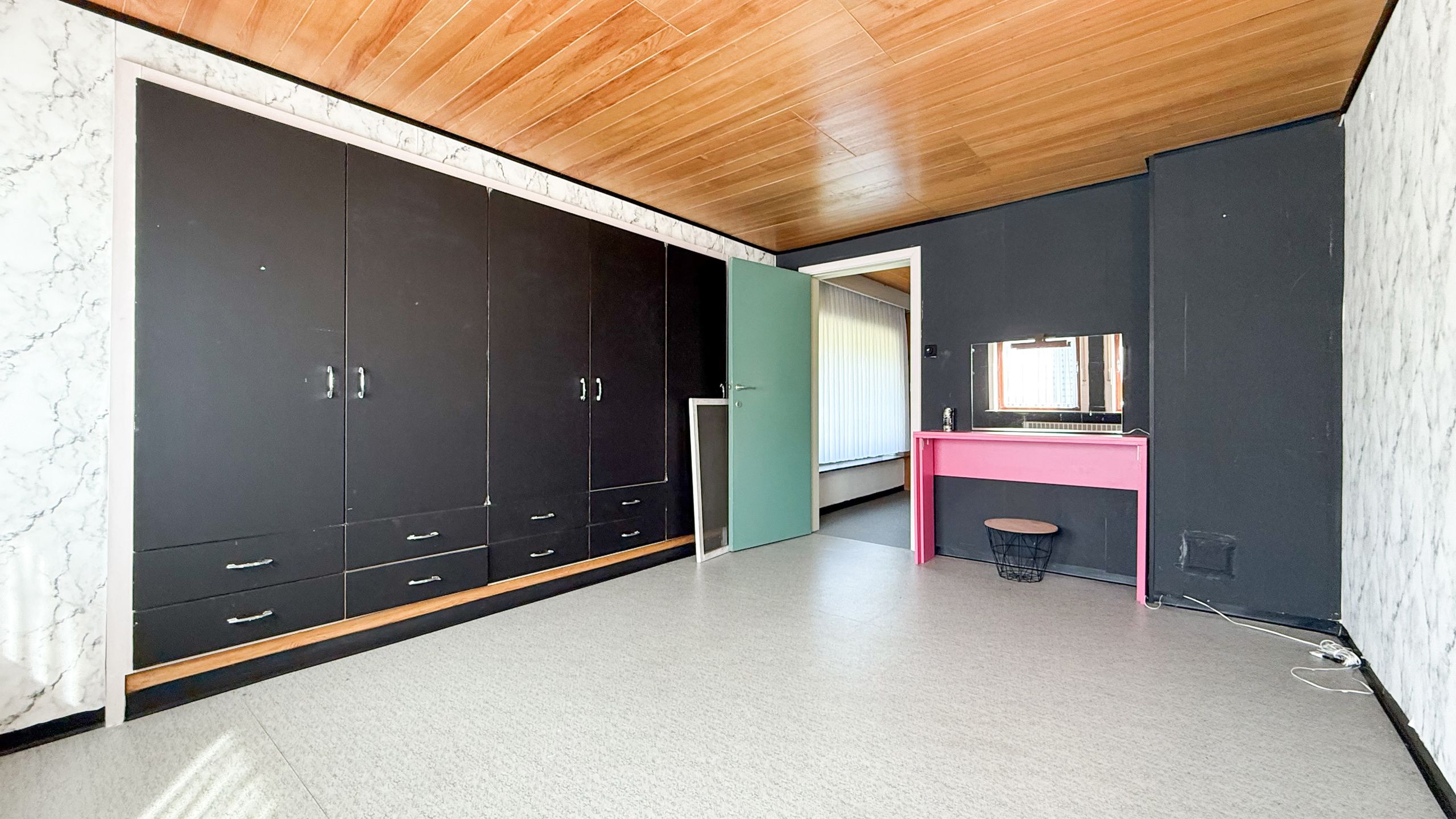 Vrijstaande woning met hangar en groot stuk grond-13.000m²! foto 21