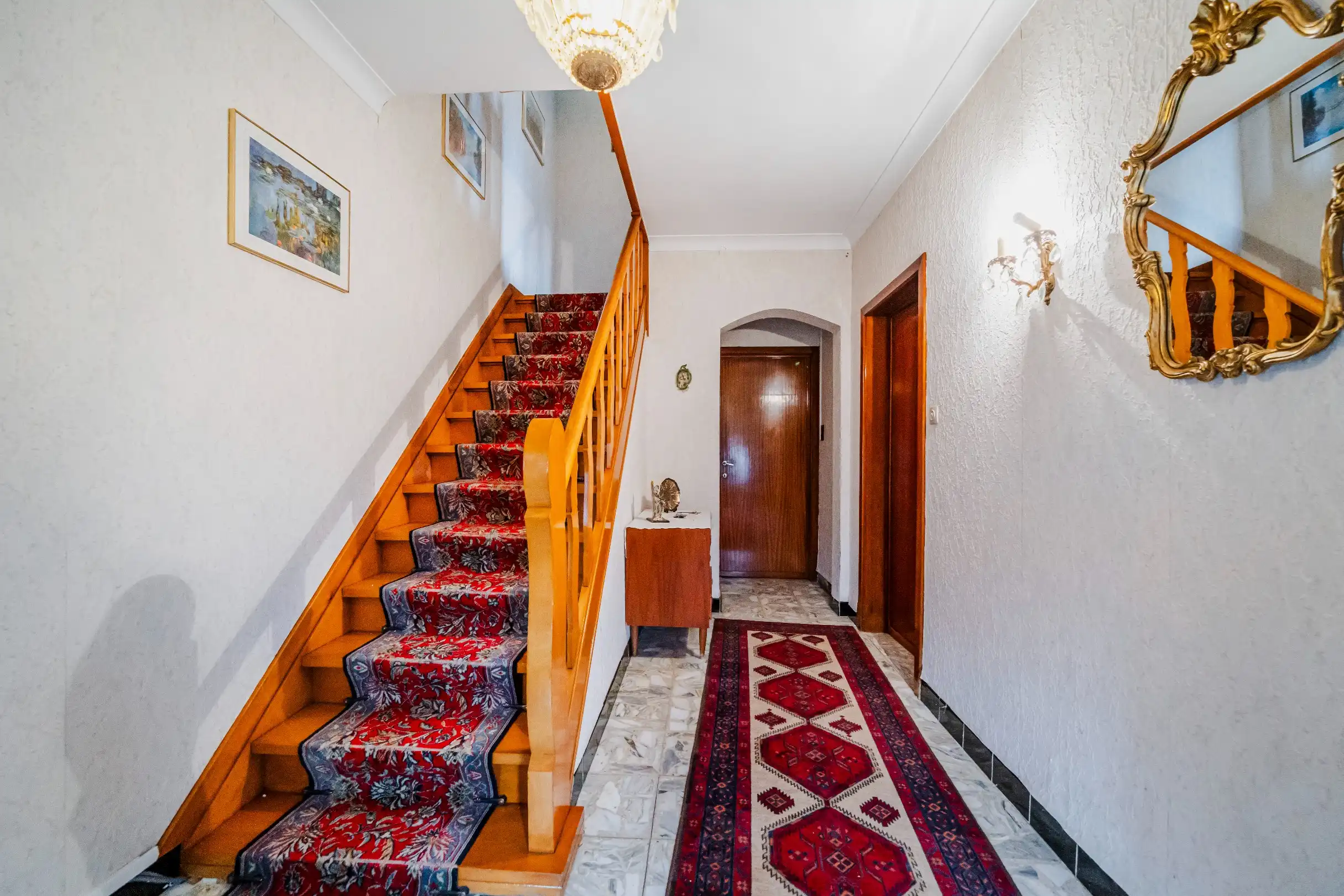 Halfopen bebouwing met 3 slaapkamers, tuin en garage. foto 7