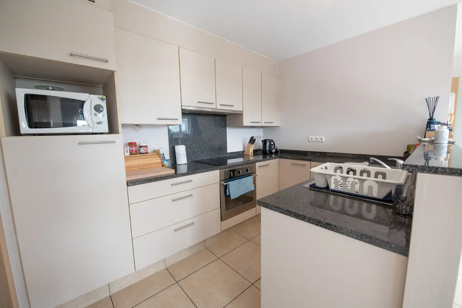 Appartement met één slaapkamer en garagebox te huur foto 4