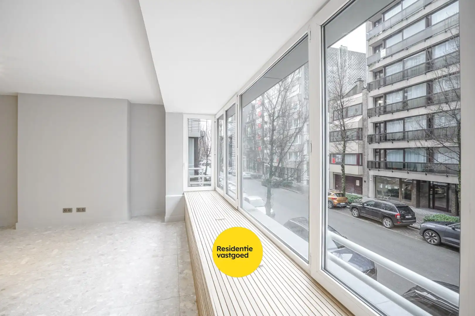 Gerenoveerd 2-slpk appartement met lift in Oostende foto 12